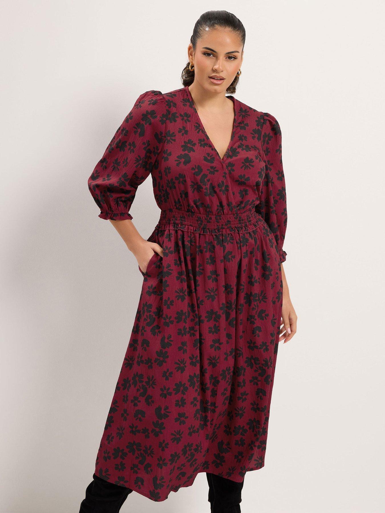 Image 1 of 4 of Yours Curve V Neck 3/4 Sleeve Tea Dress