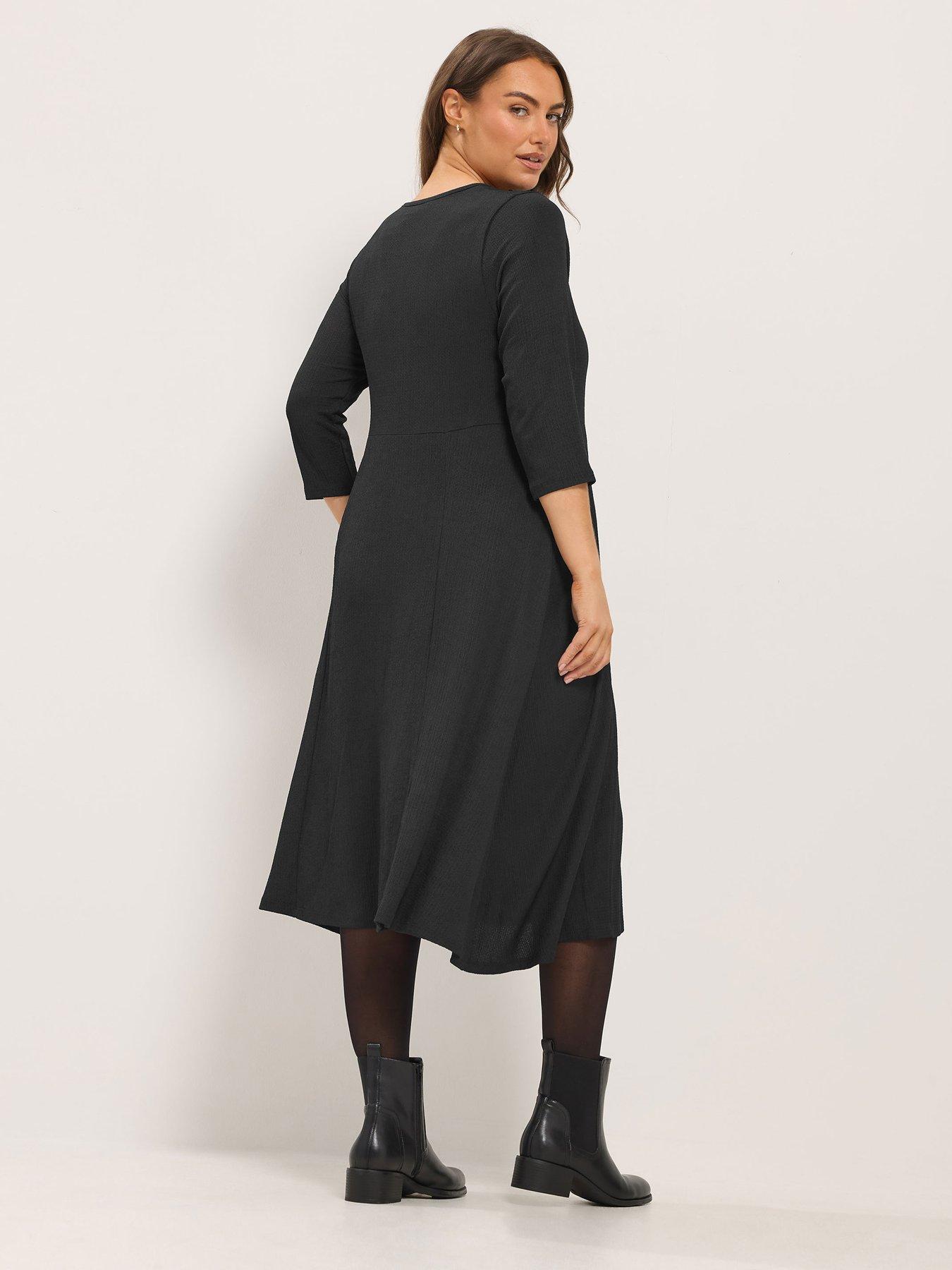 Image 2 of 4 of Yours Womens Curve Textured V-Neck Long Sleeve Maxi Dress - Black