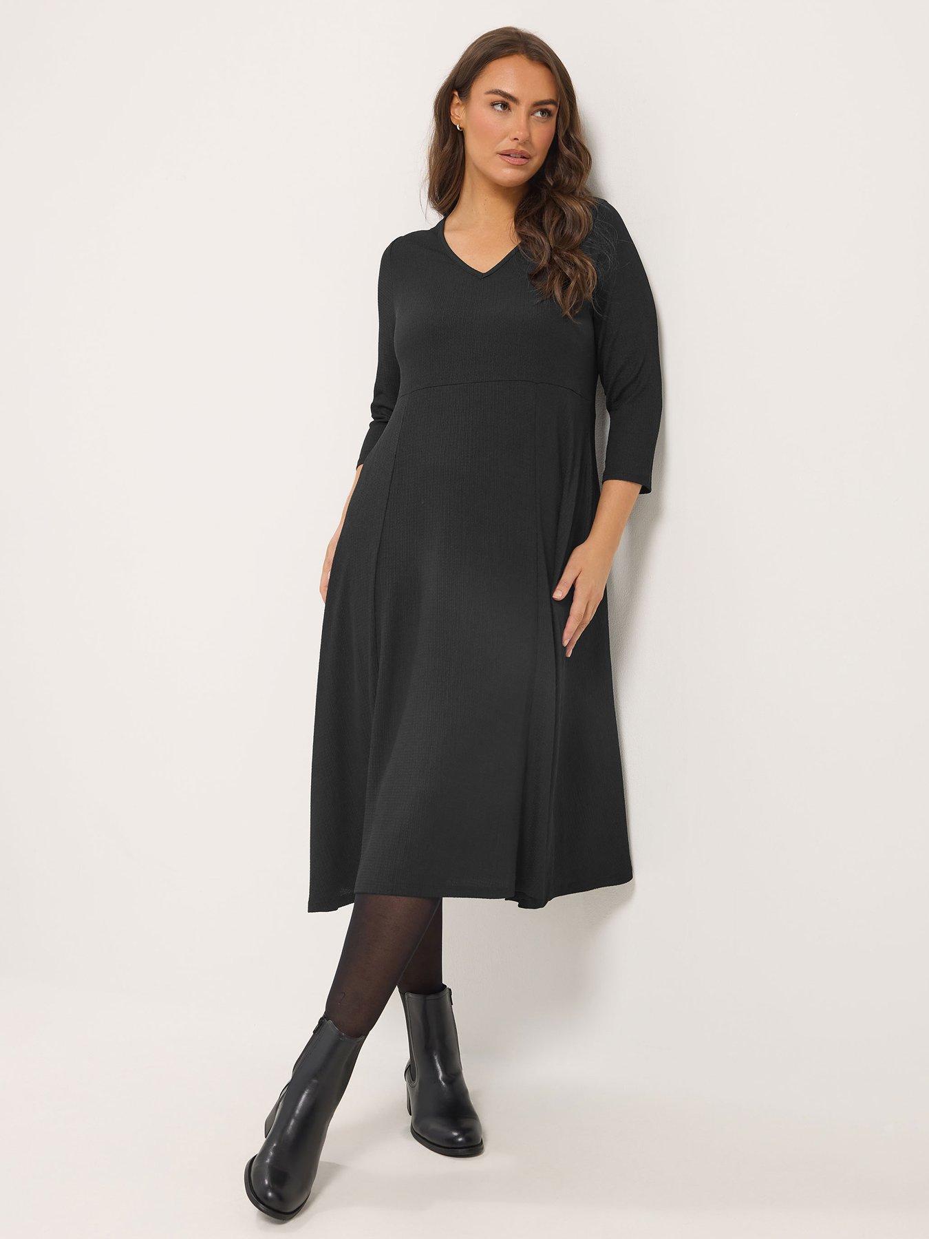 Image 3 of 4 of Yours Womens Curve Textured V-Neck Long Sleeve Maxi Dress - Black