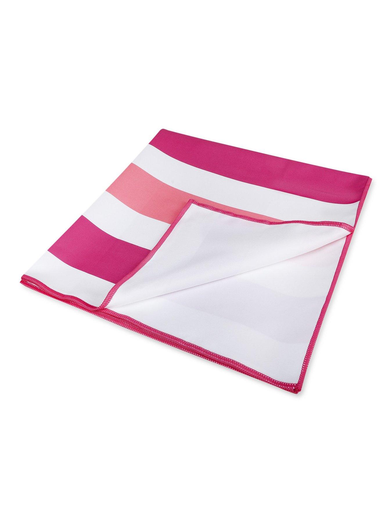 Image 4 of 5 of Regatta Printed Microfibre Beach Towel