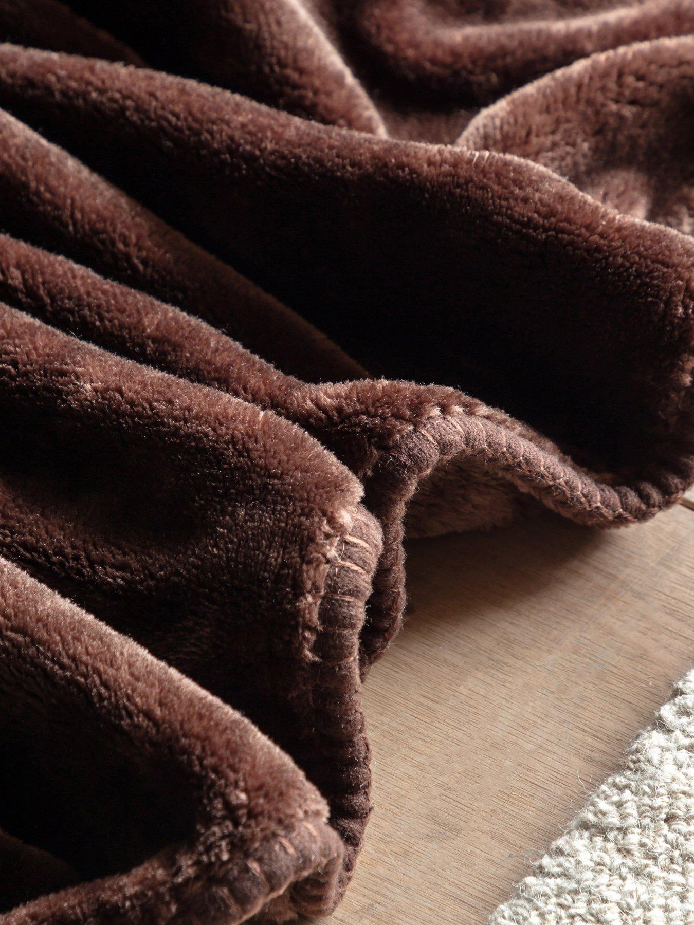 Image 3 of 6 of Gallery Toasty Fleece Throw Chocolate 1500x2000mm