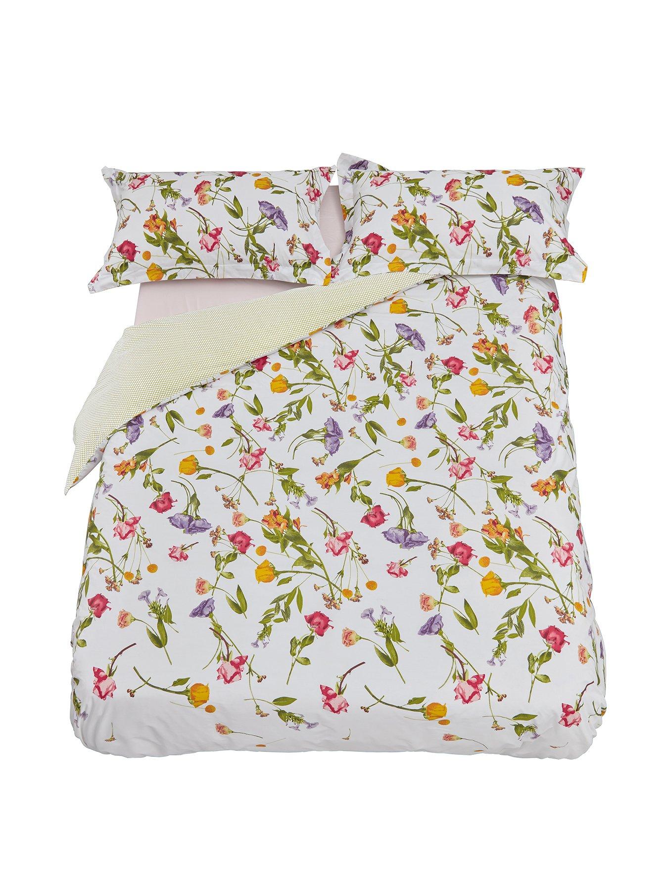 Image 3 of 6 of Ted Baker Scattered Bouquet Cover Set D/B Multi