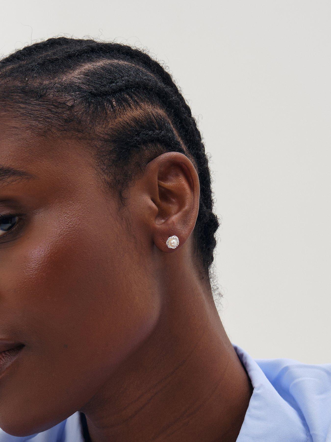 Image 1 of 3 of Simply Silver Simply Silver 925 Sterling Silver Cubic Zirconia Pearl Halo Twist Stud