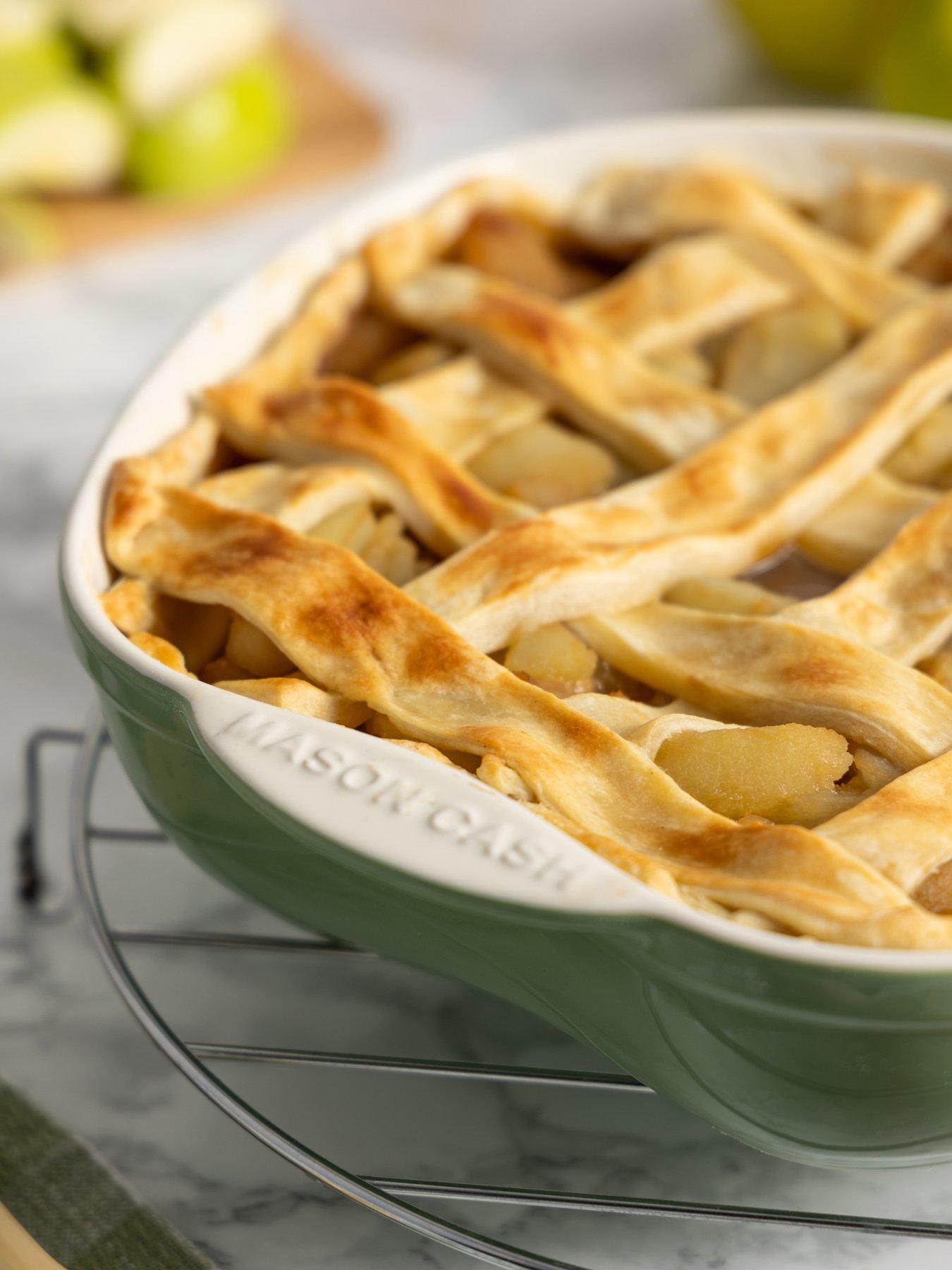 Image 4 of 7 of Mason Cash Fruits Apple Baker Large