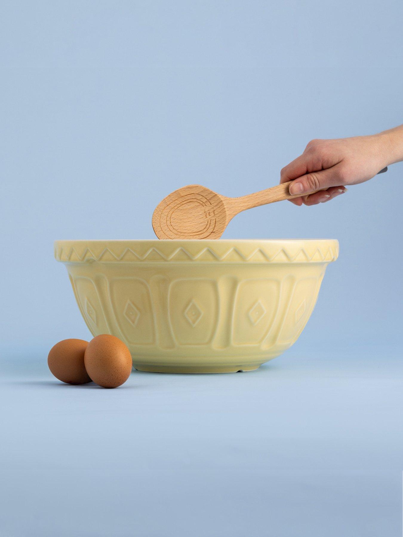 Image 3 of 5 of Mason Cash Colourmix Yellow Mixing Bowl 29cm