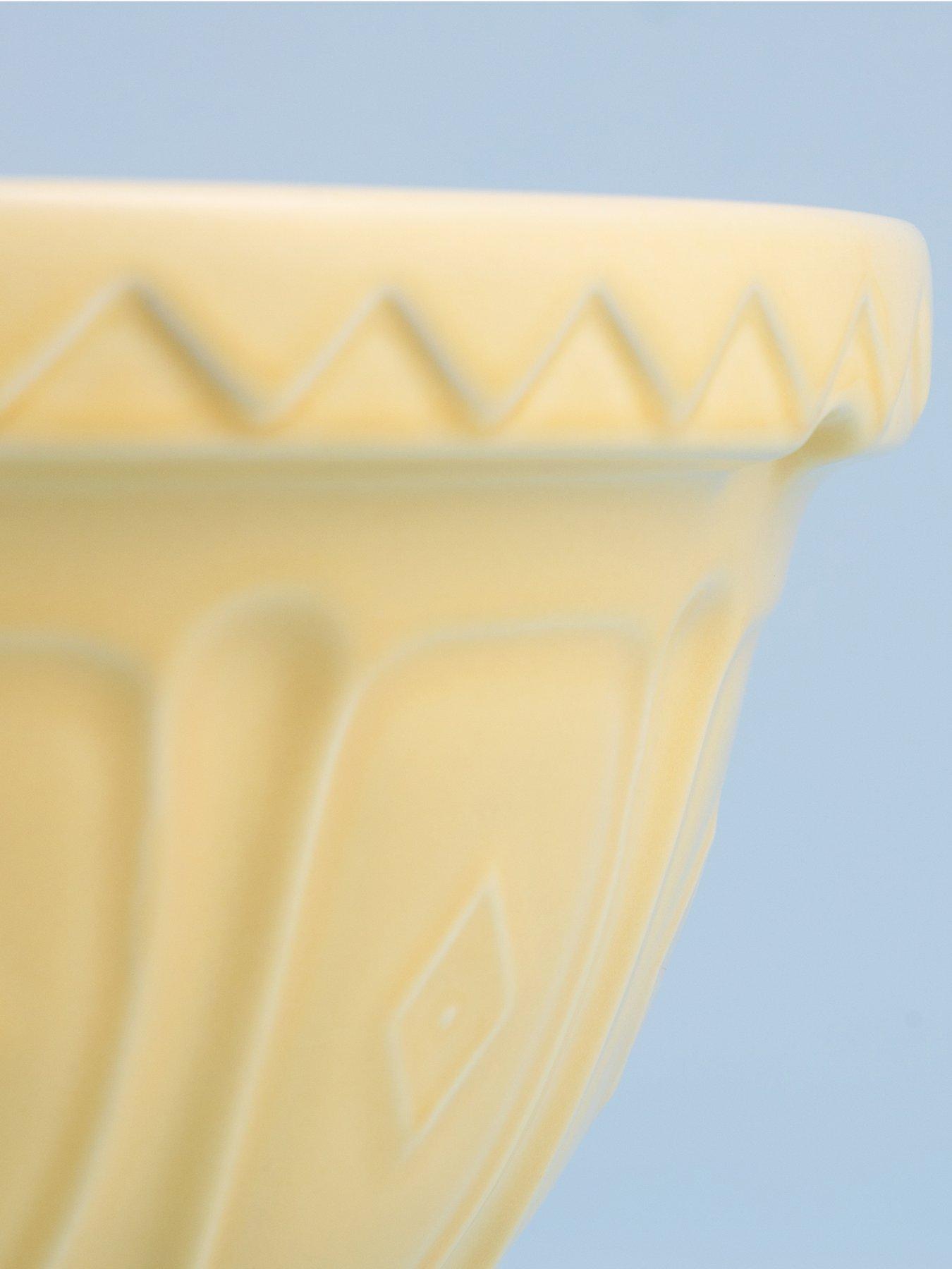 Image 5 of 5 of Mason Cash Colourmix Yellow Mixing Bowl 29cm