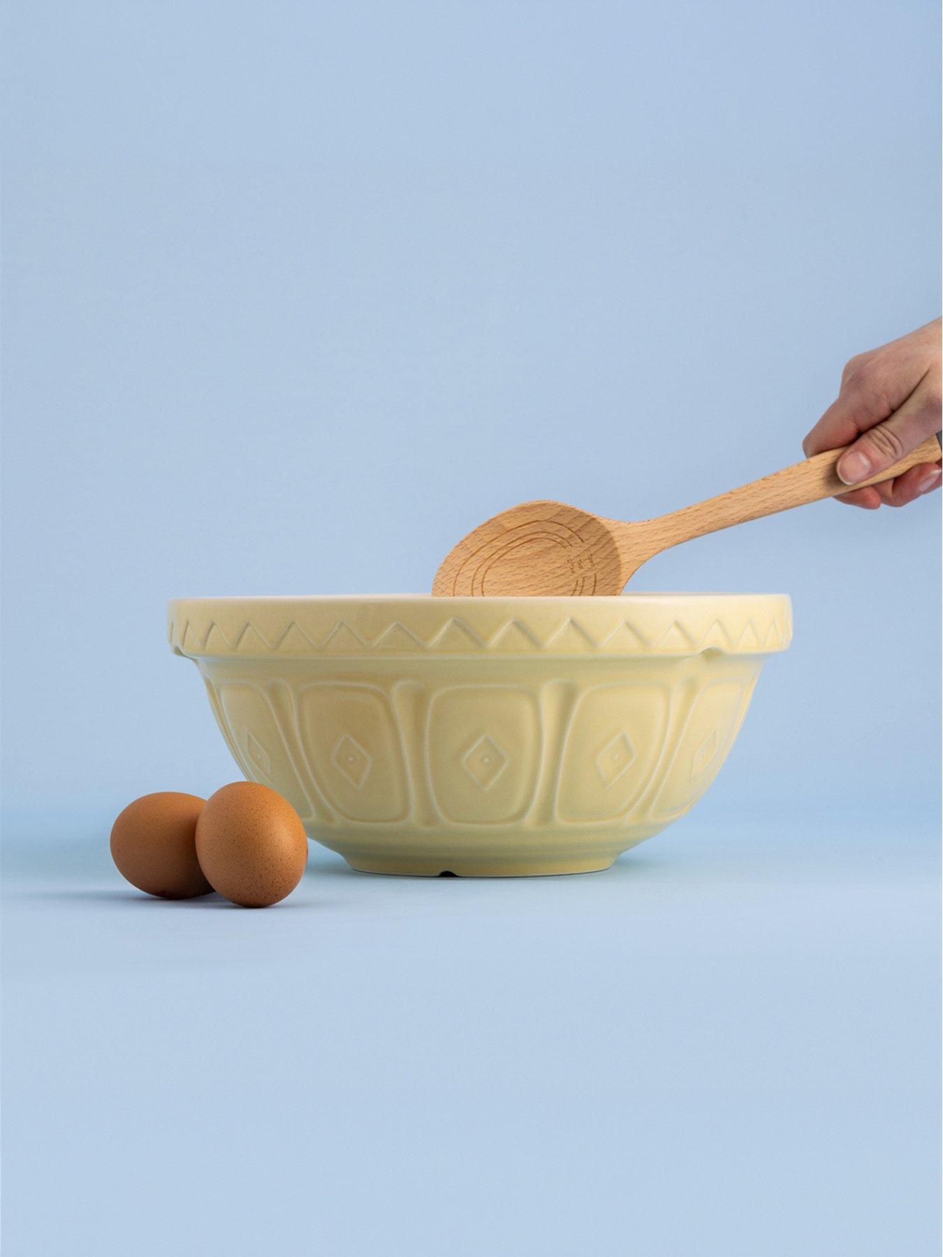 Image 4 of 4 of Mason Cash Colourmix Yellow Mixing Bowl 26cm