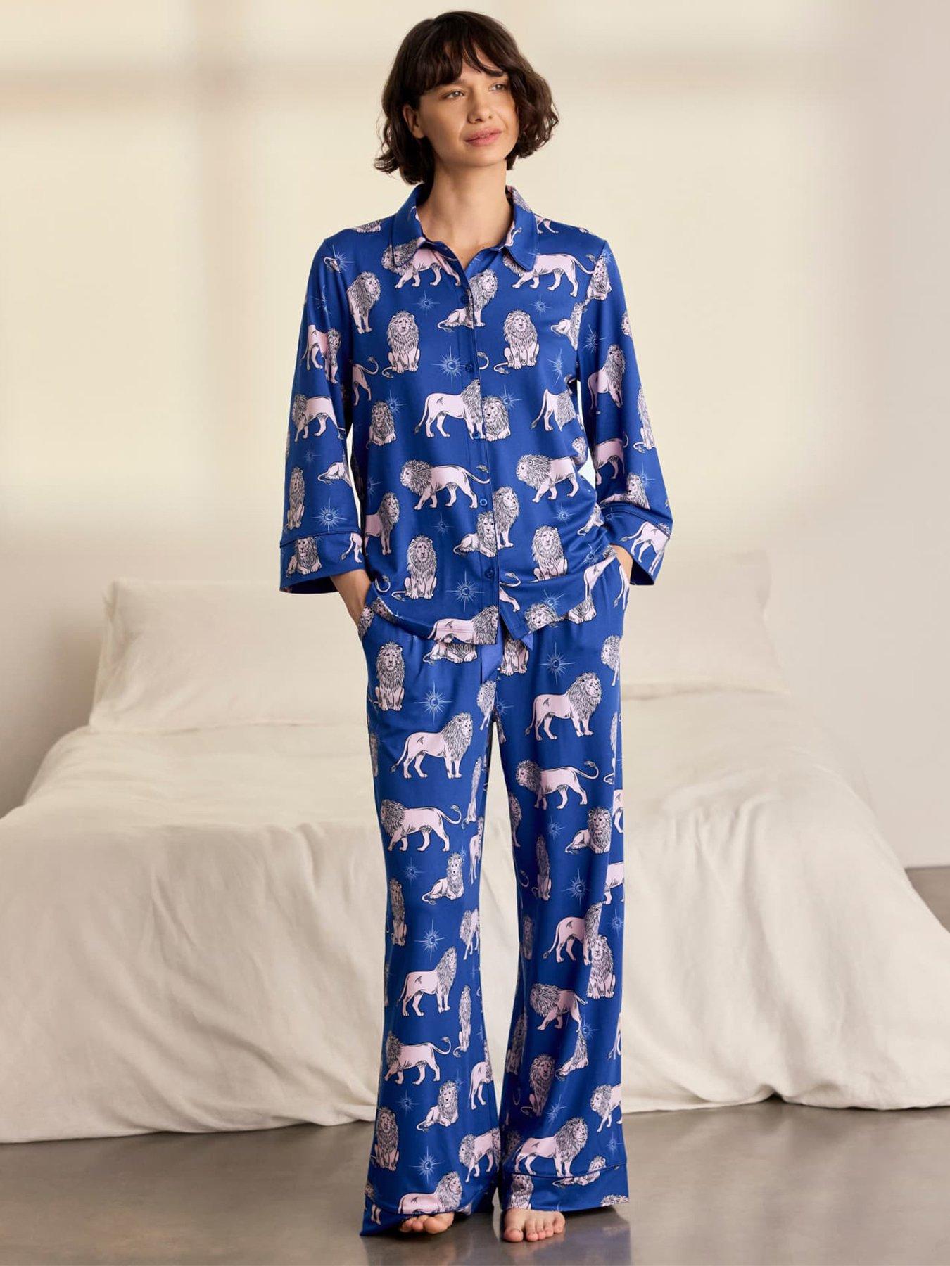 CHELSEA PEERS Chelsea Peers Moonlit Lion Print Long Pyjama Set - Blue