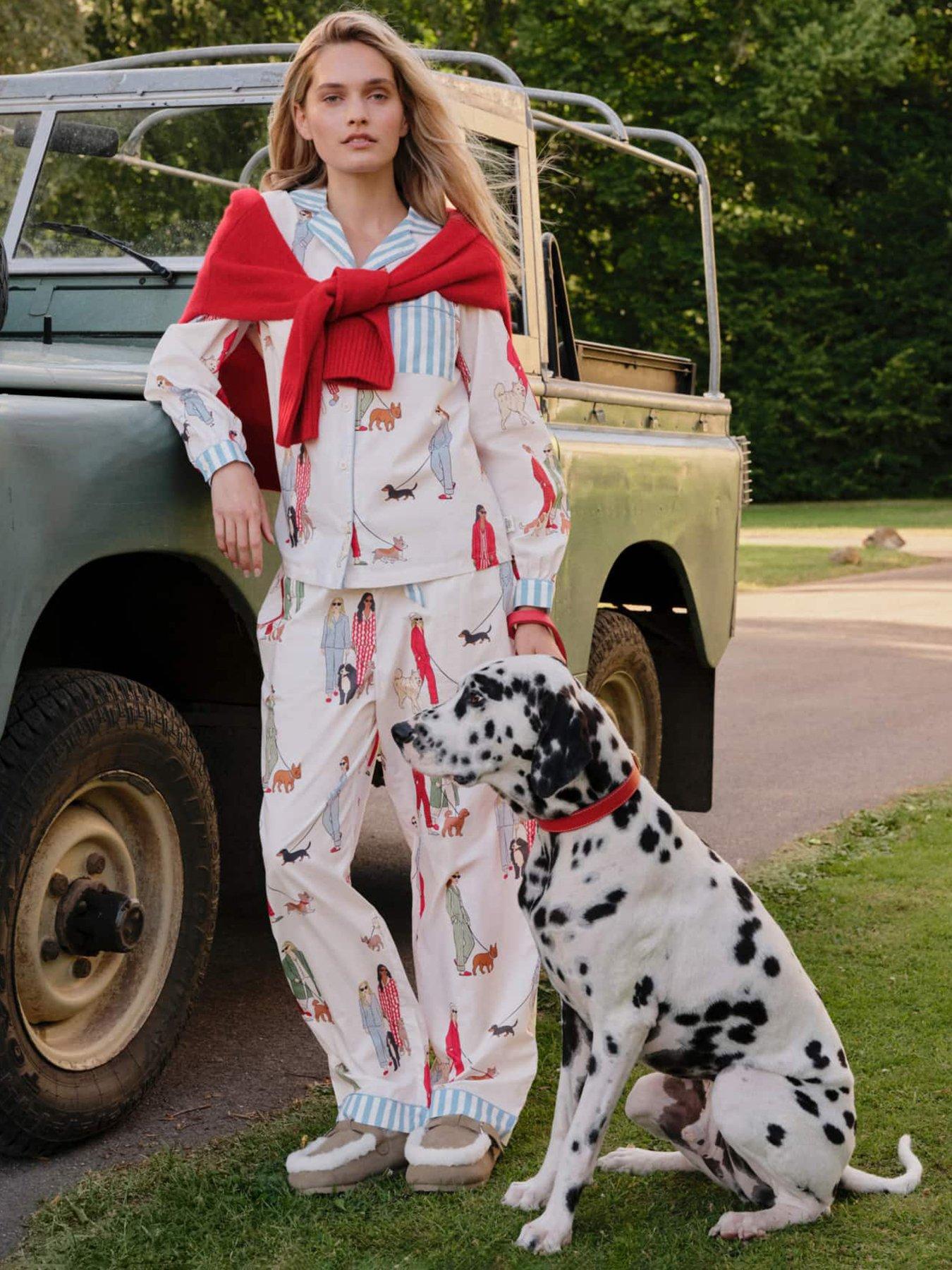 CHELSEA PEERS Chelsea Peers Organic Cotton Dog Walking Print Long Pyjama Set - White