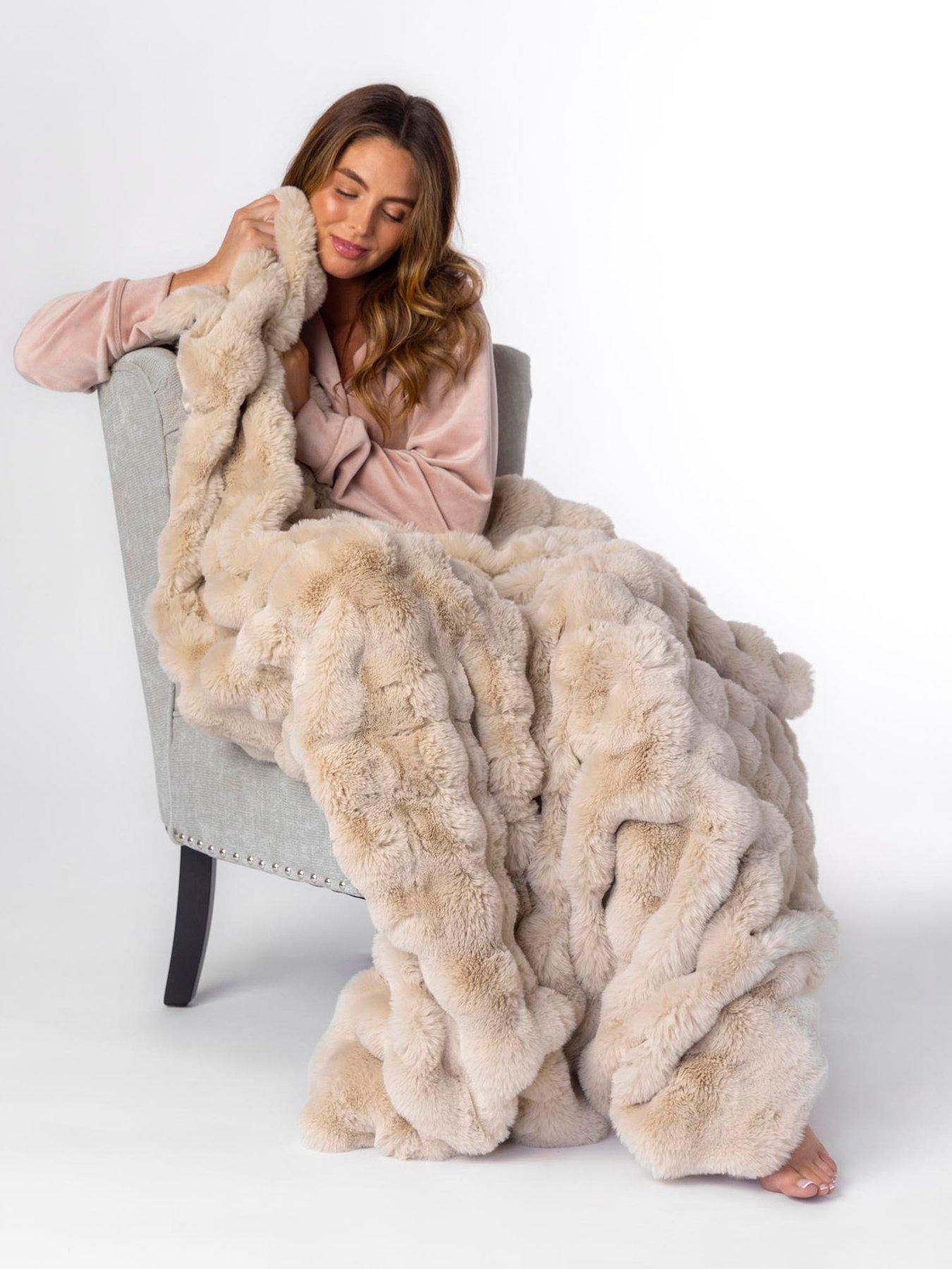Image 1 of 5 of Heat Holders Snuggle Ups Faux Fur Luxury Blanket - Natural