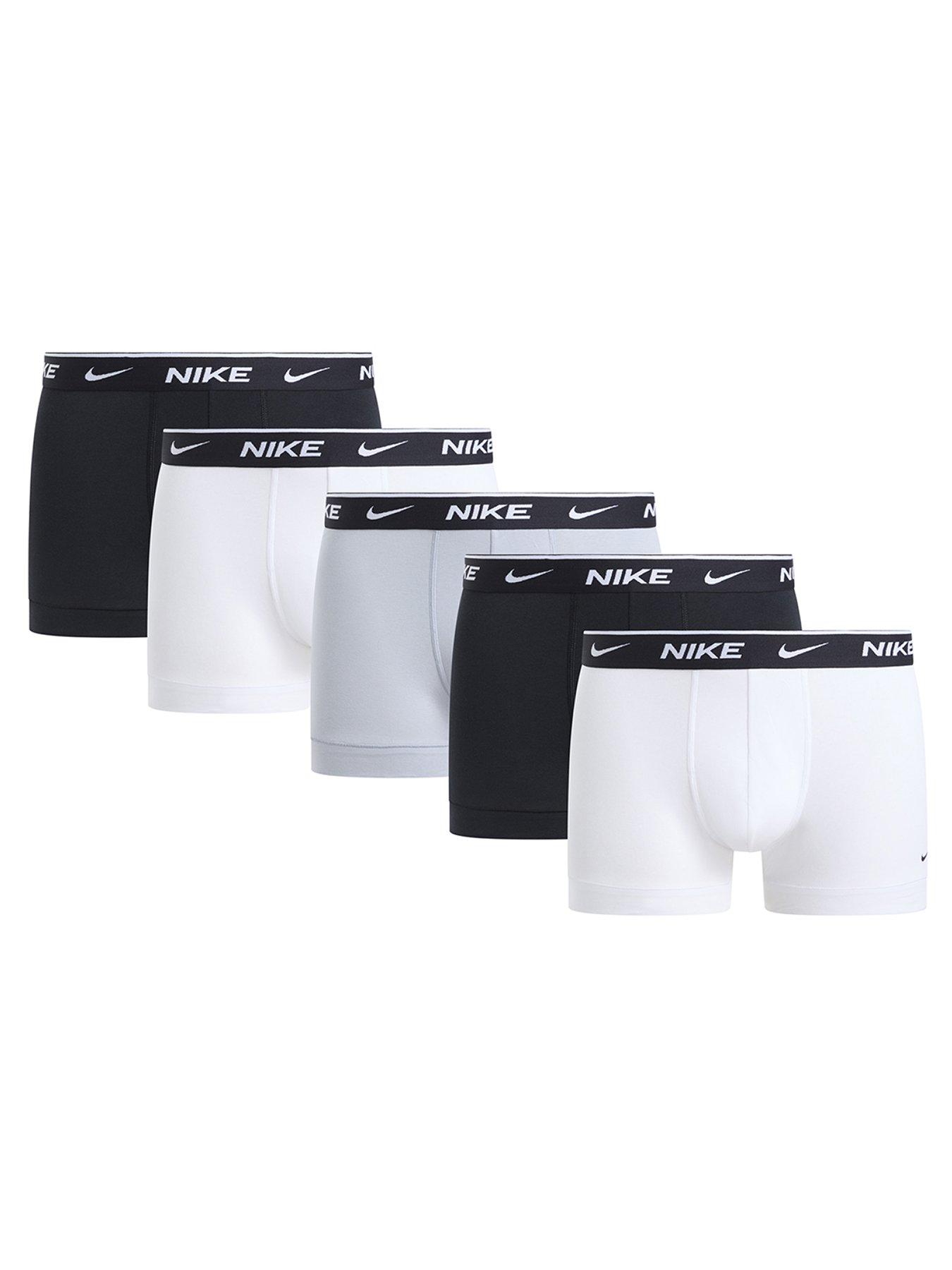 Image 1 of 1 of Nike Nike Essential Cotton Straight 5 Pack Trunk - Black