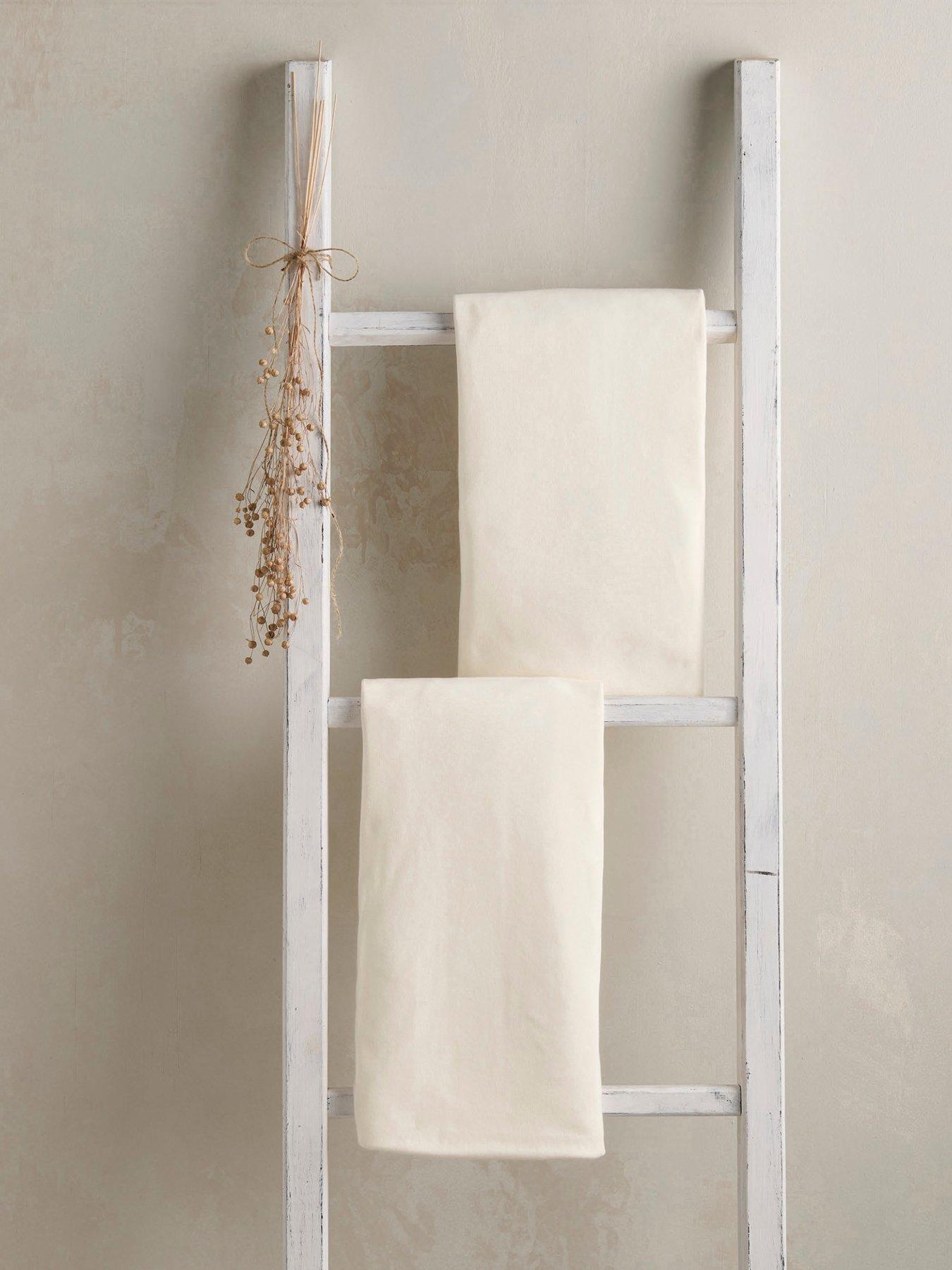 Image 1 of 3 of Mamas & Papas 2 Moses/Carrycot Fitted Sheets (35x78) Cream