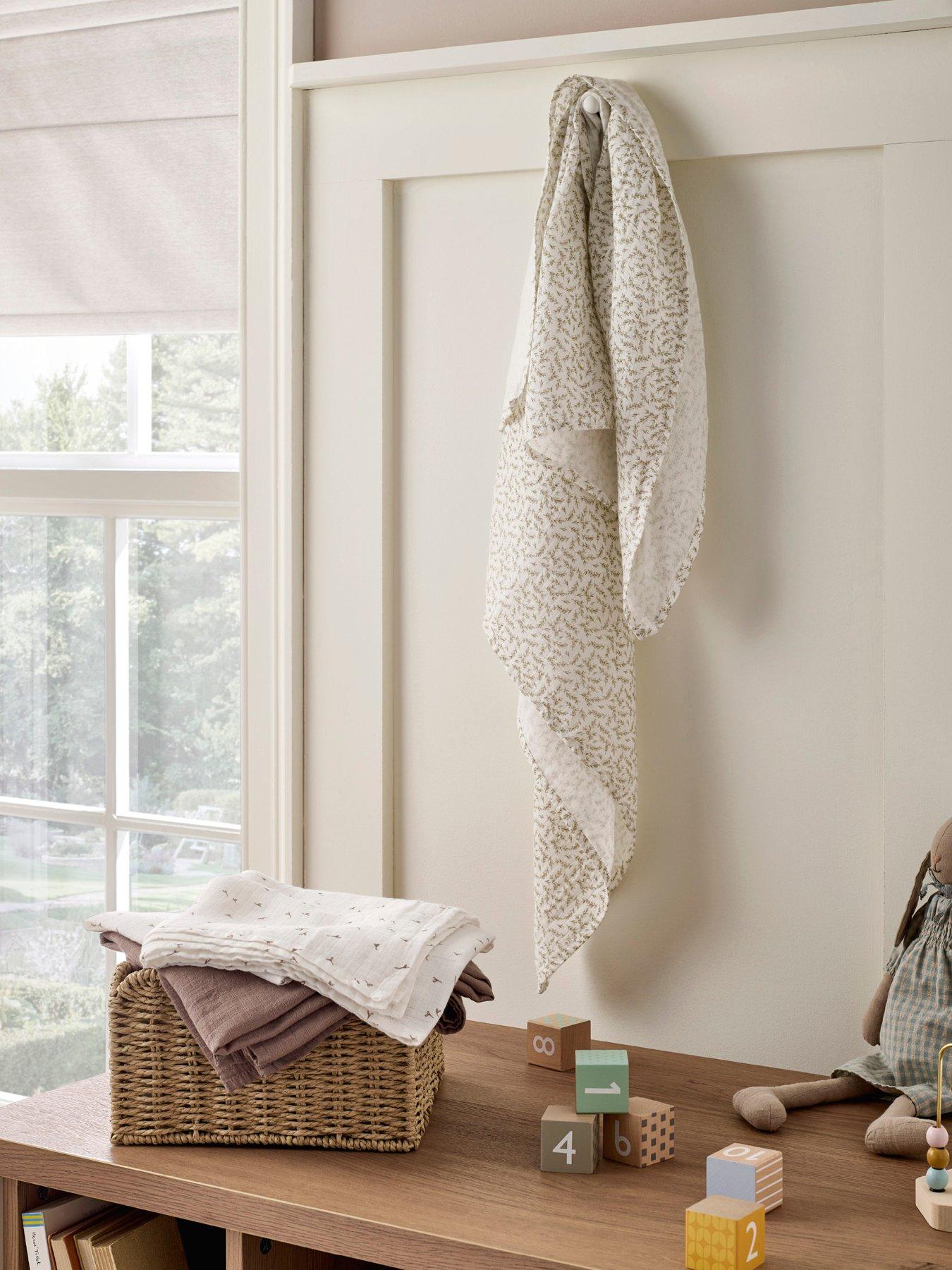 Image 3 of 3 of Mamas & Papas 3 Pack Large Muslin Squares - Seedling