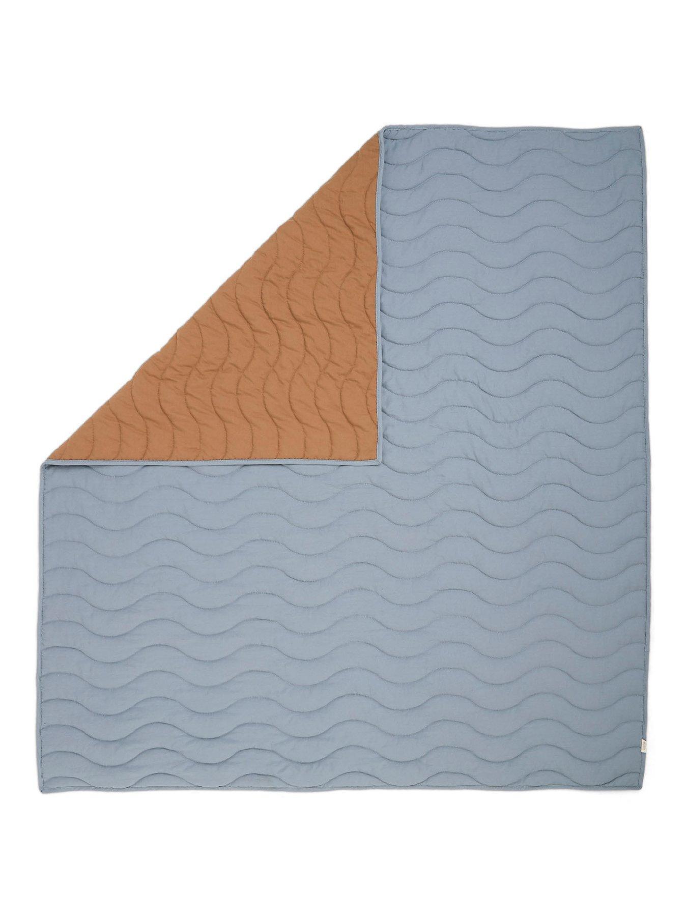 Image 2 of 5 of Mamas & Papas Cotbed/Cot Quilt - Blue Mustard Wave