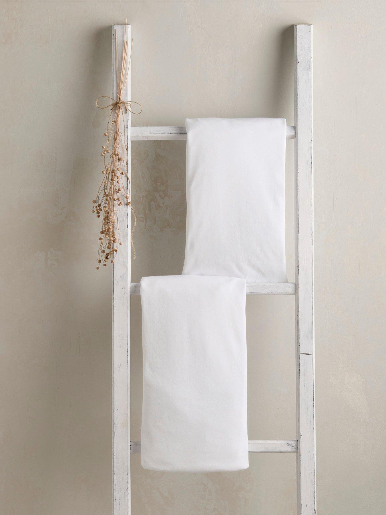 Image 1 of 3 of Mamas & Papas 2 Cot Fitted Sheets (63x127cm) White