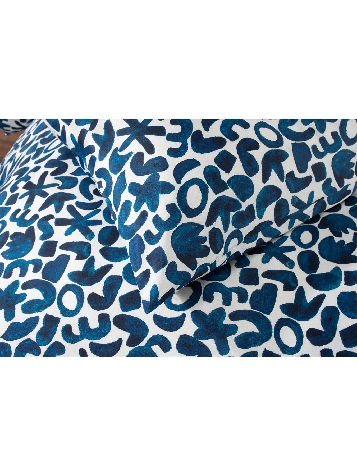 Image 4 of 5 of Studio 1846 Studio 1846 Abstract Shapes King Duvet Set