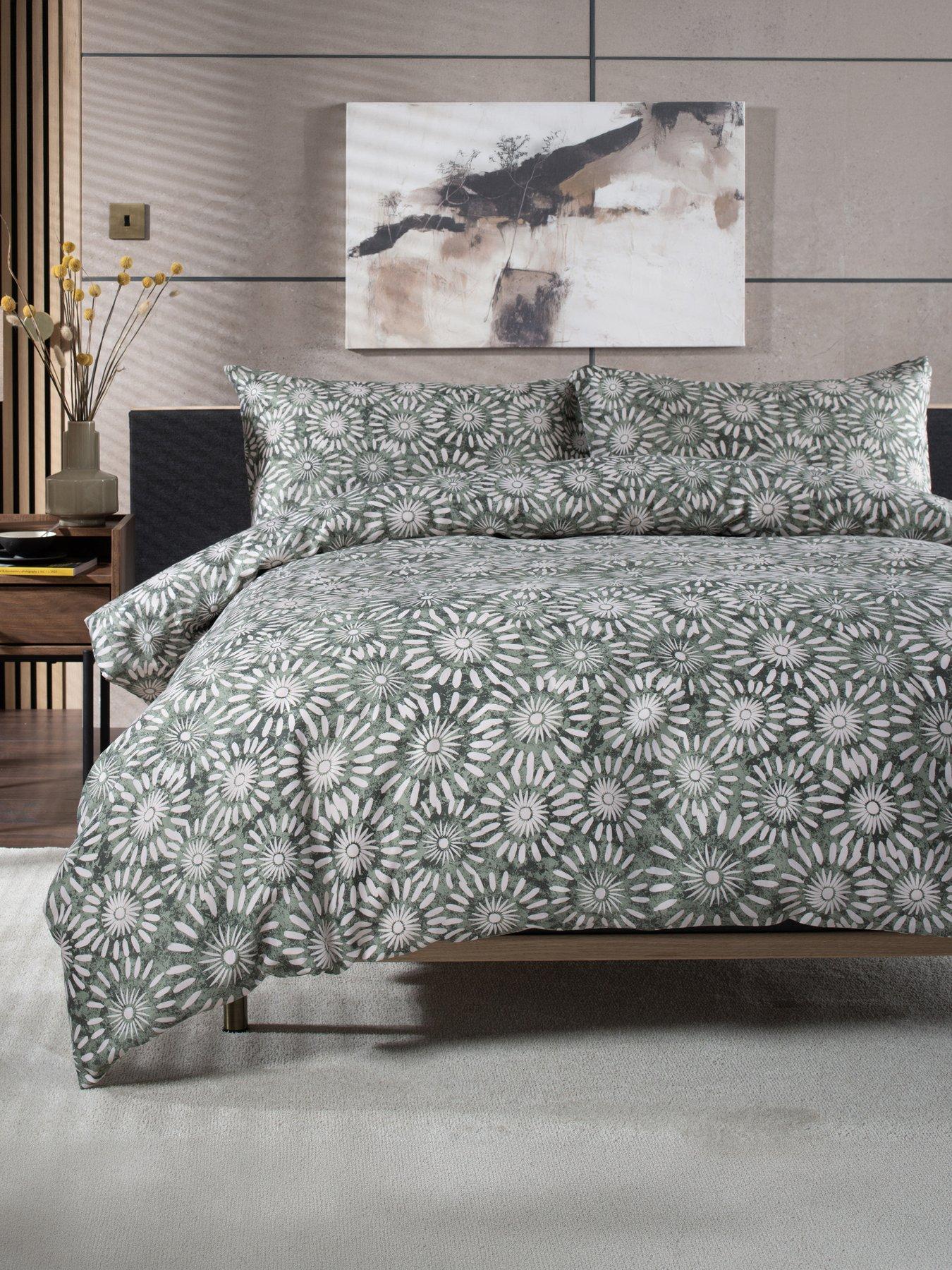 Image 1 of 6 of Studio 1846 Studio 1846 Thompson Sage Single Duvet Set