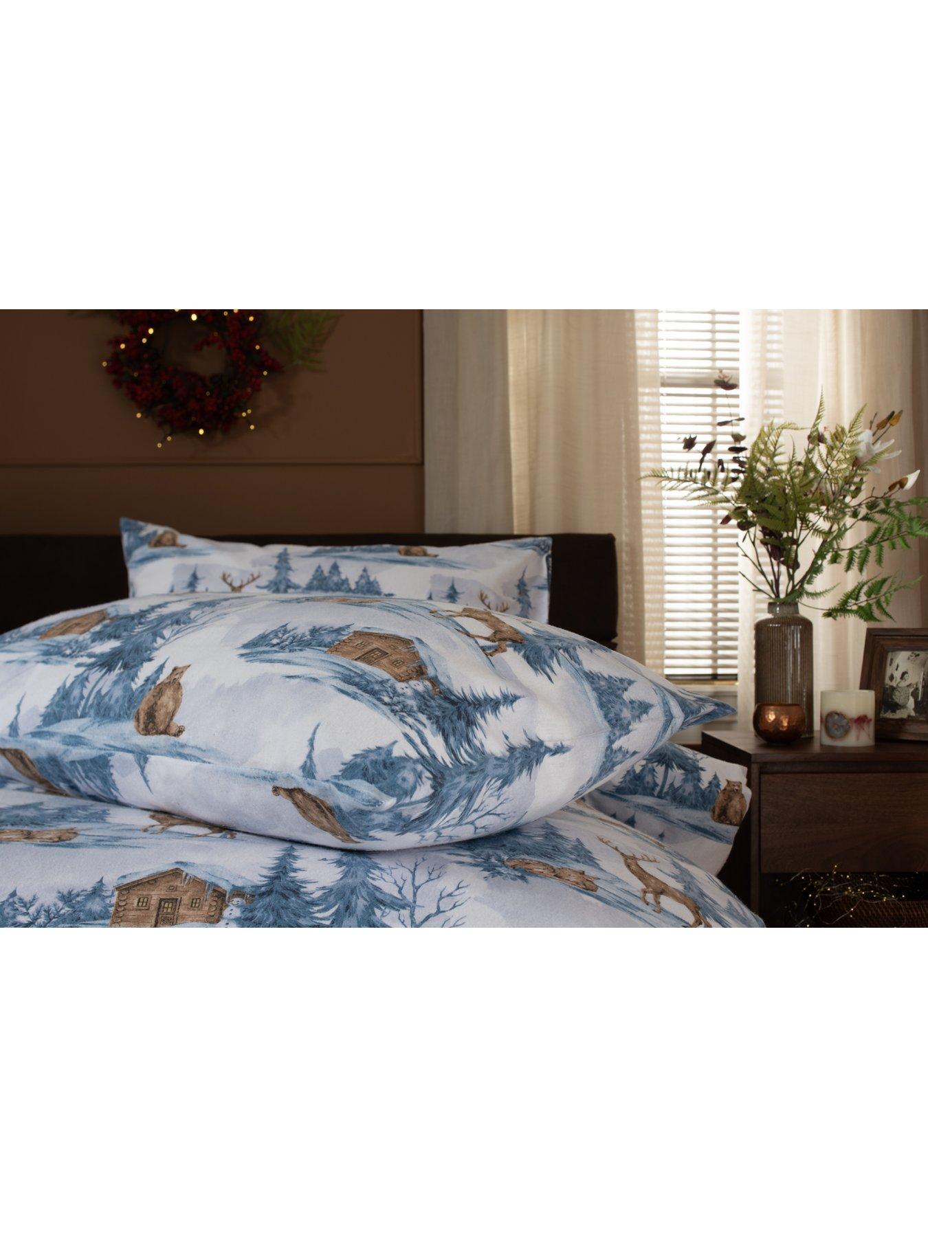 Image 4 of 5 of Deyongs Deyongs Snowy Bear King Duvet Set