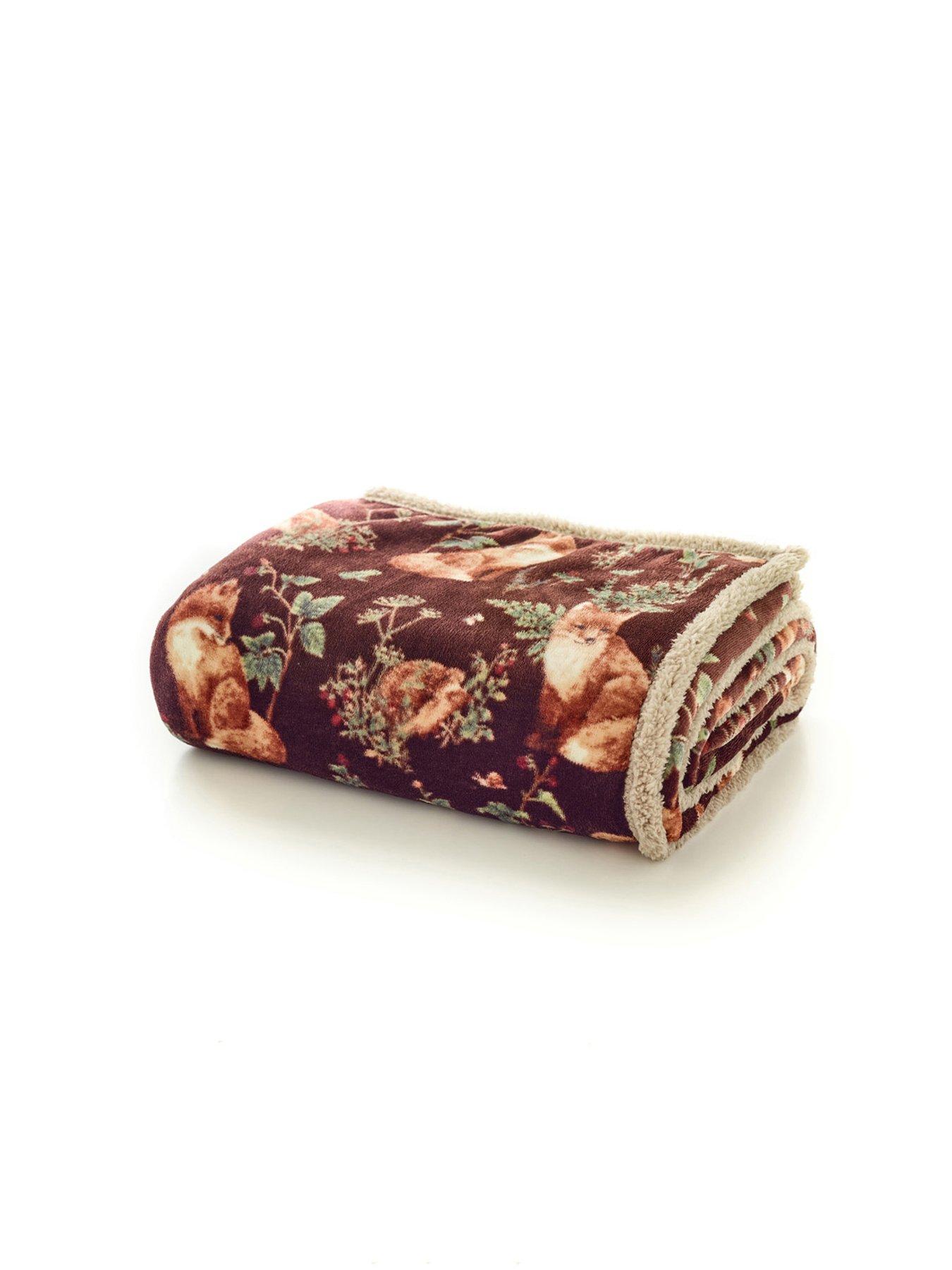Image 1 of 2 of Deyongs Woodland Wildlife Wine Large Throw 140x180cm