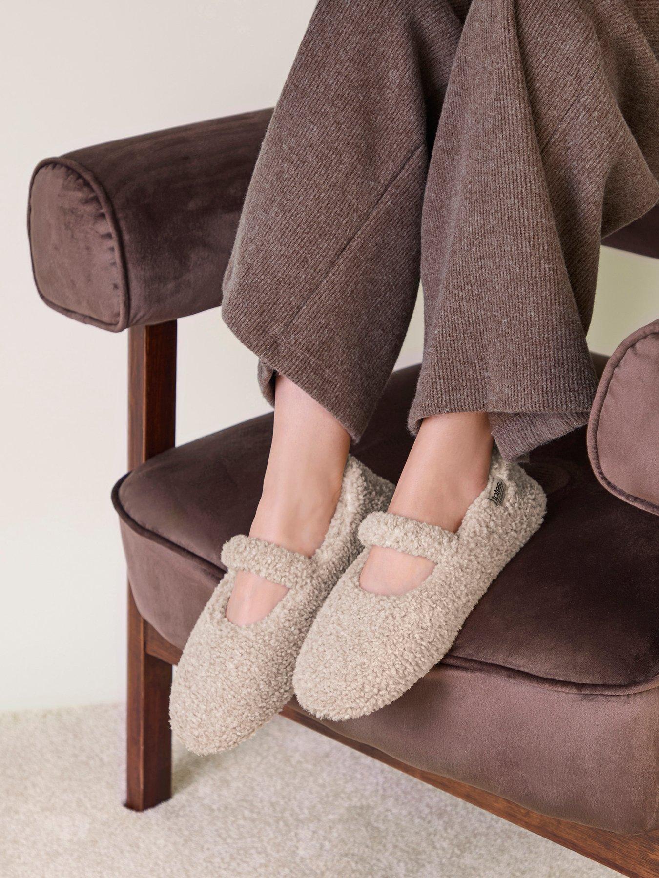 Image 5 of 5 of Totes Isotoner Totes Isotoner Womens Borg Mary Jane Ballet Slippers - Oat