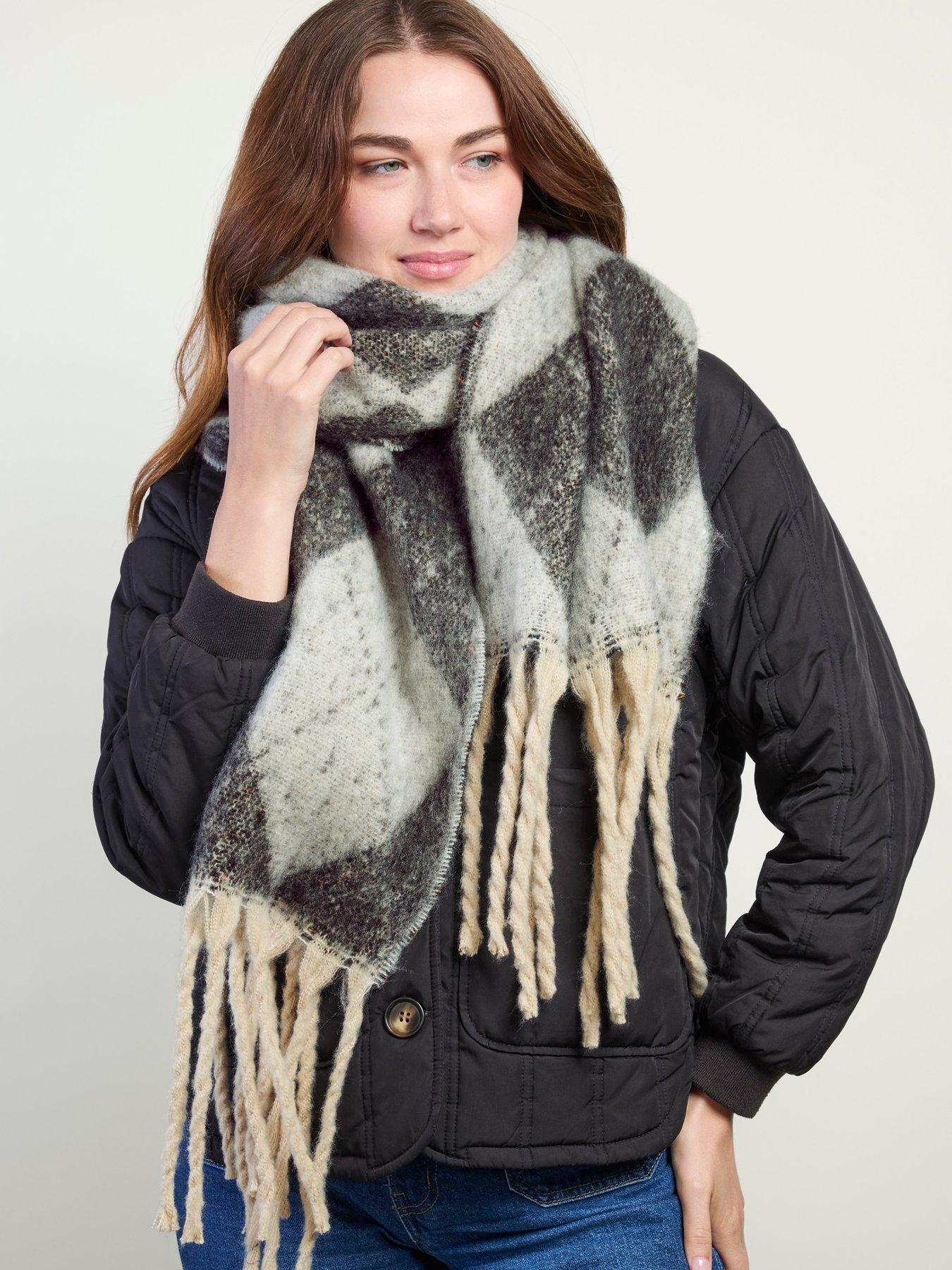 Image 4 of 5 of TOTES Totes Womens Chunky Brushed Argyle Scarf - Grey