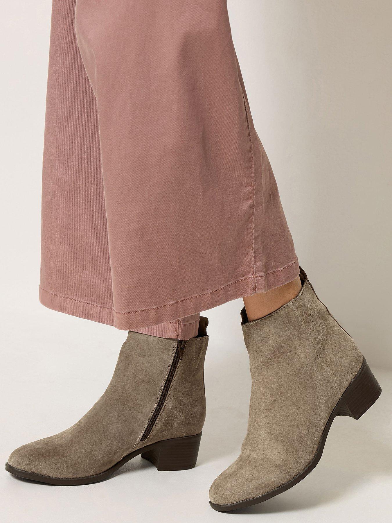 Image 1 of 4 of Yours Womens Clean Leather Block Heel Ankle Boots - Cream