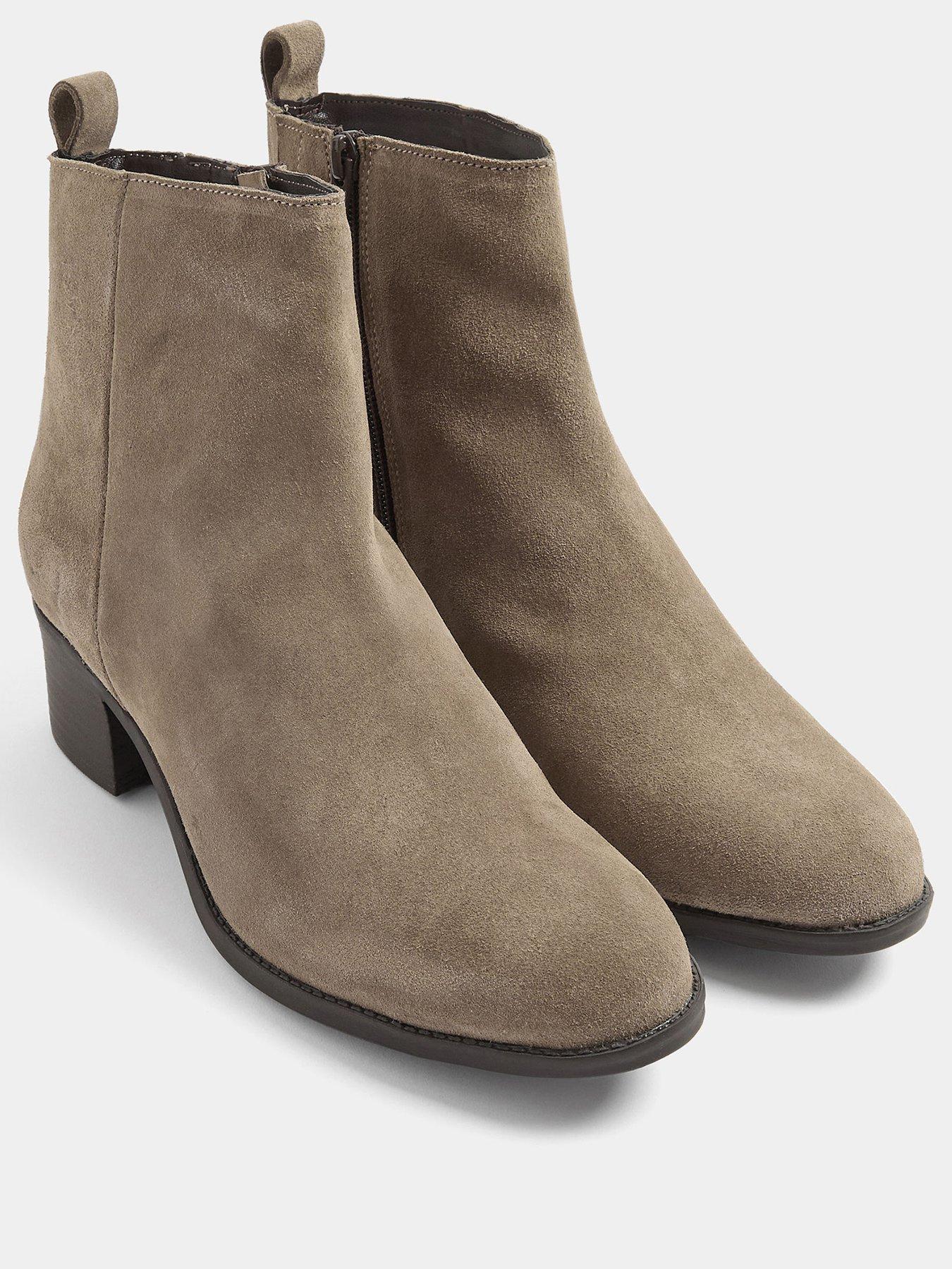 Image 2 of 4 of Yours Womens Clean Leather Block Heel Ankle Boots - Cream