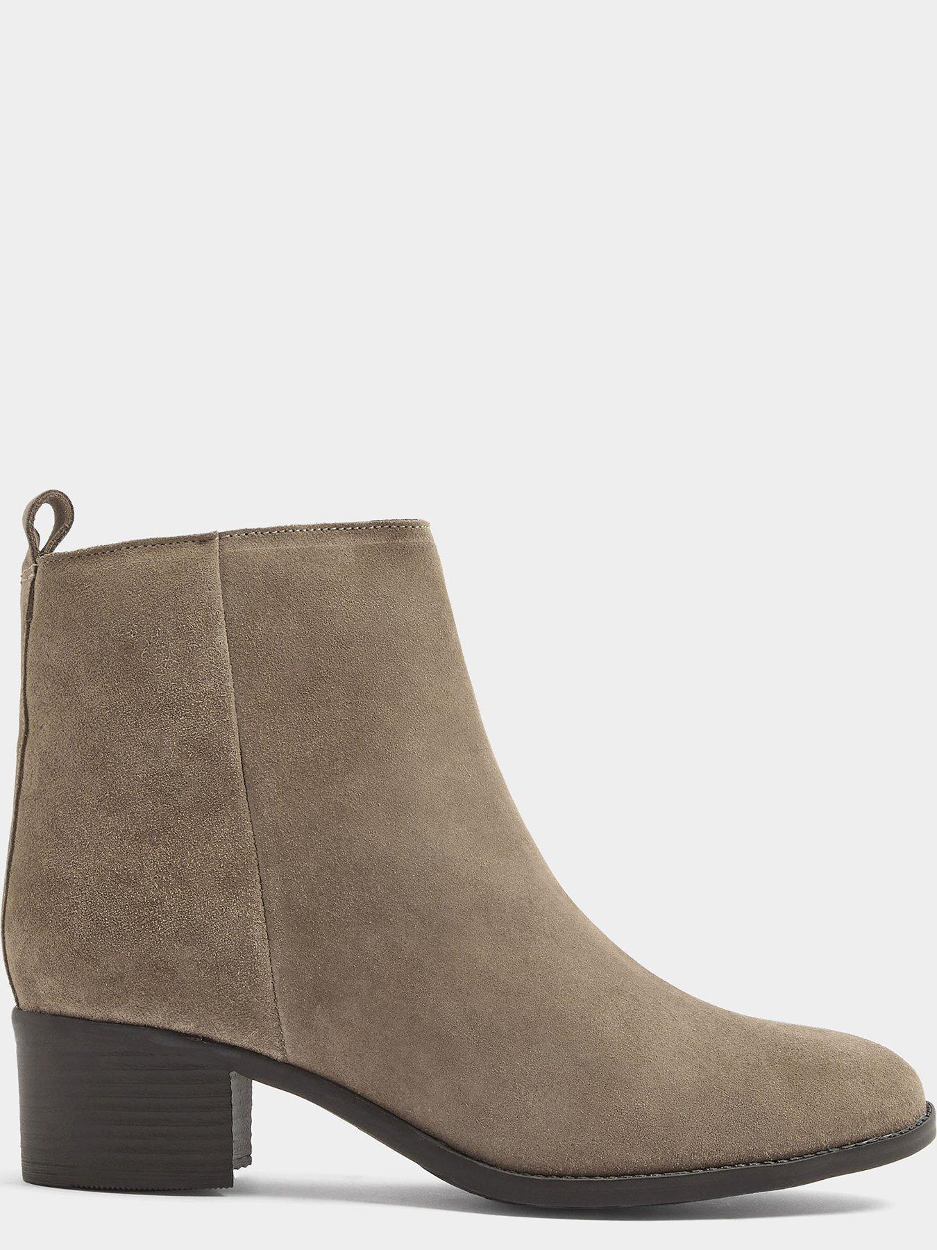 Image 4 of 4 of Yours Womens Clean Leather Block Heel Ankle Boots - Cream