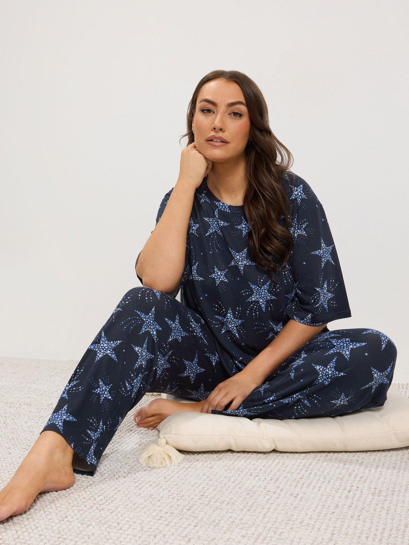 Image 3 of 4 of Yours Womens Plus Size Soft Touch Star Print Pyjama Set - Blue