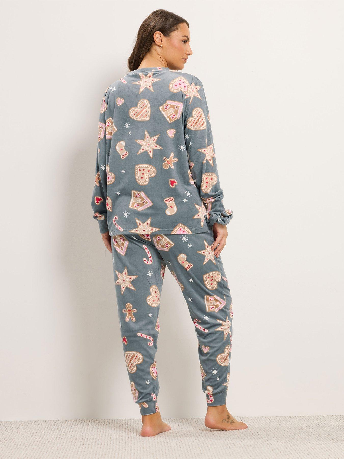 Image 2 of 4 of Yours Curve Biscuits Pj Set &amp; Scrunchie