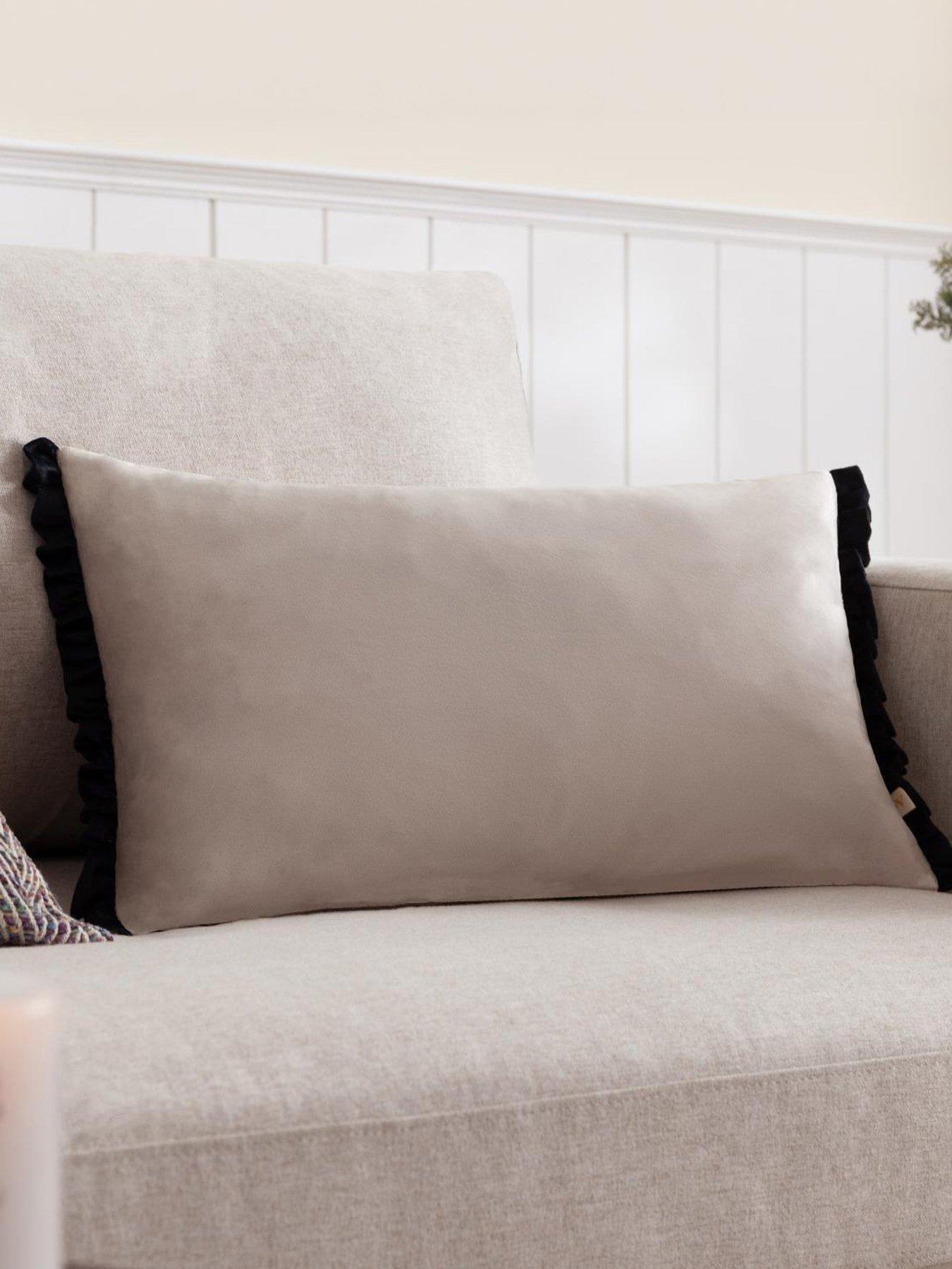 Image 1 of 4 of Wylder TILLY 30X50 POLYESTER CUSHION LACE/BLACK