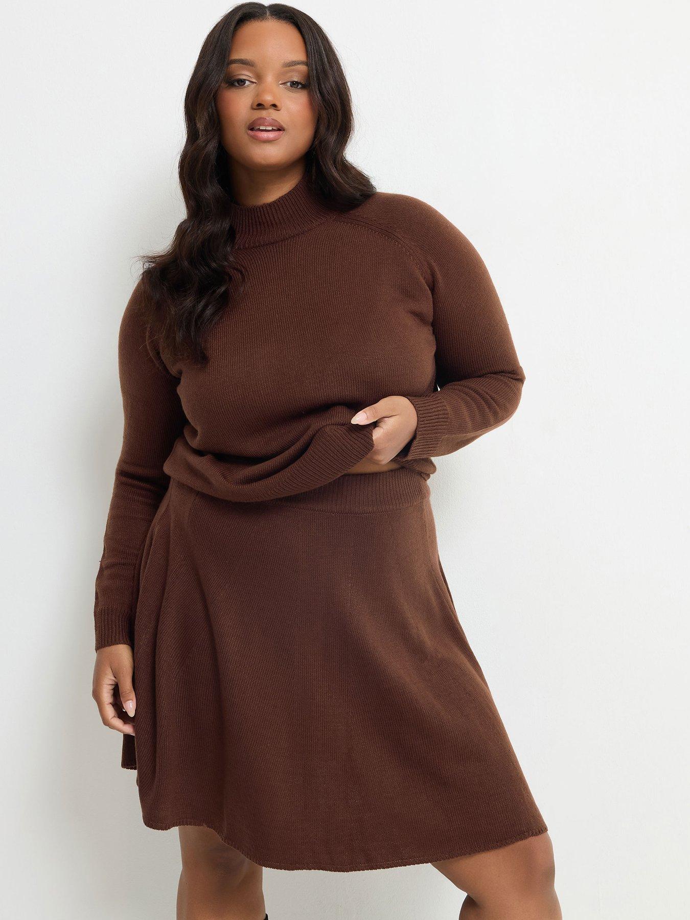 Image 1 of 4 of Yours Curve Knitted Skater Skirt