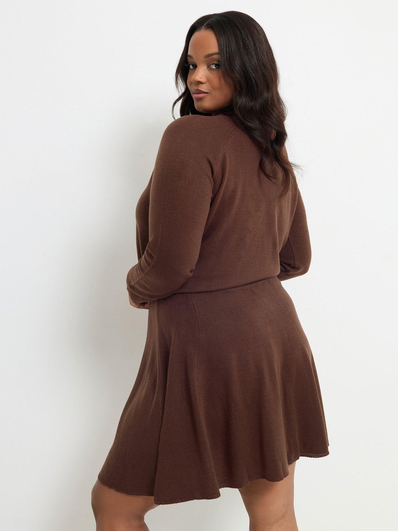 Image 2 of 4 of Yours Curve Knitted Skater Skirt