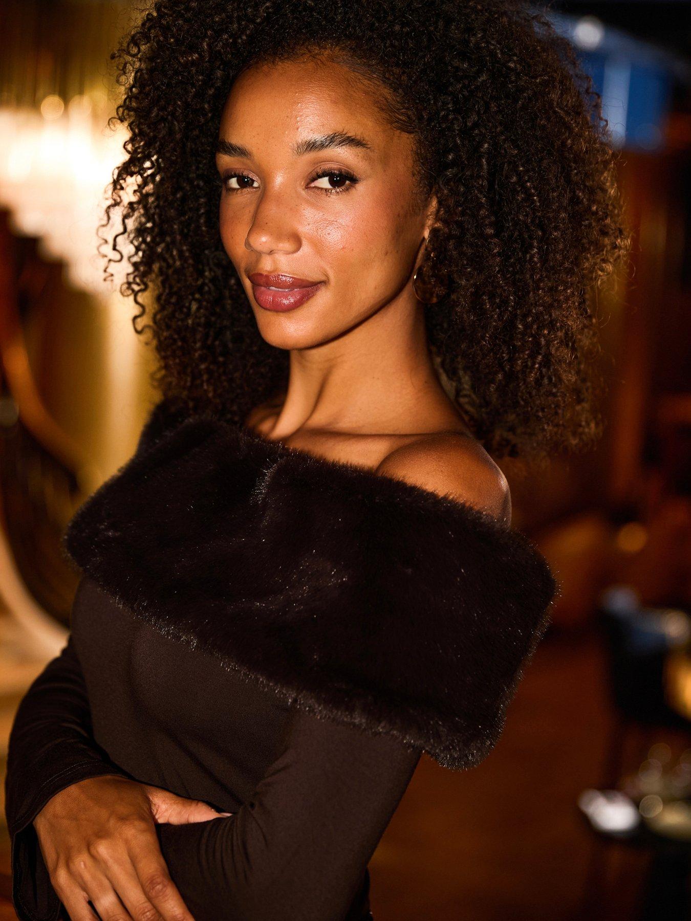 Image 4 of 6 of Sosandar Womens Bardot Detachable Faux Fur Trim Top - Chocolate
