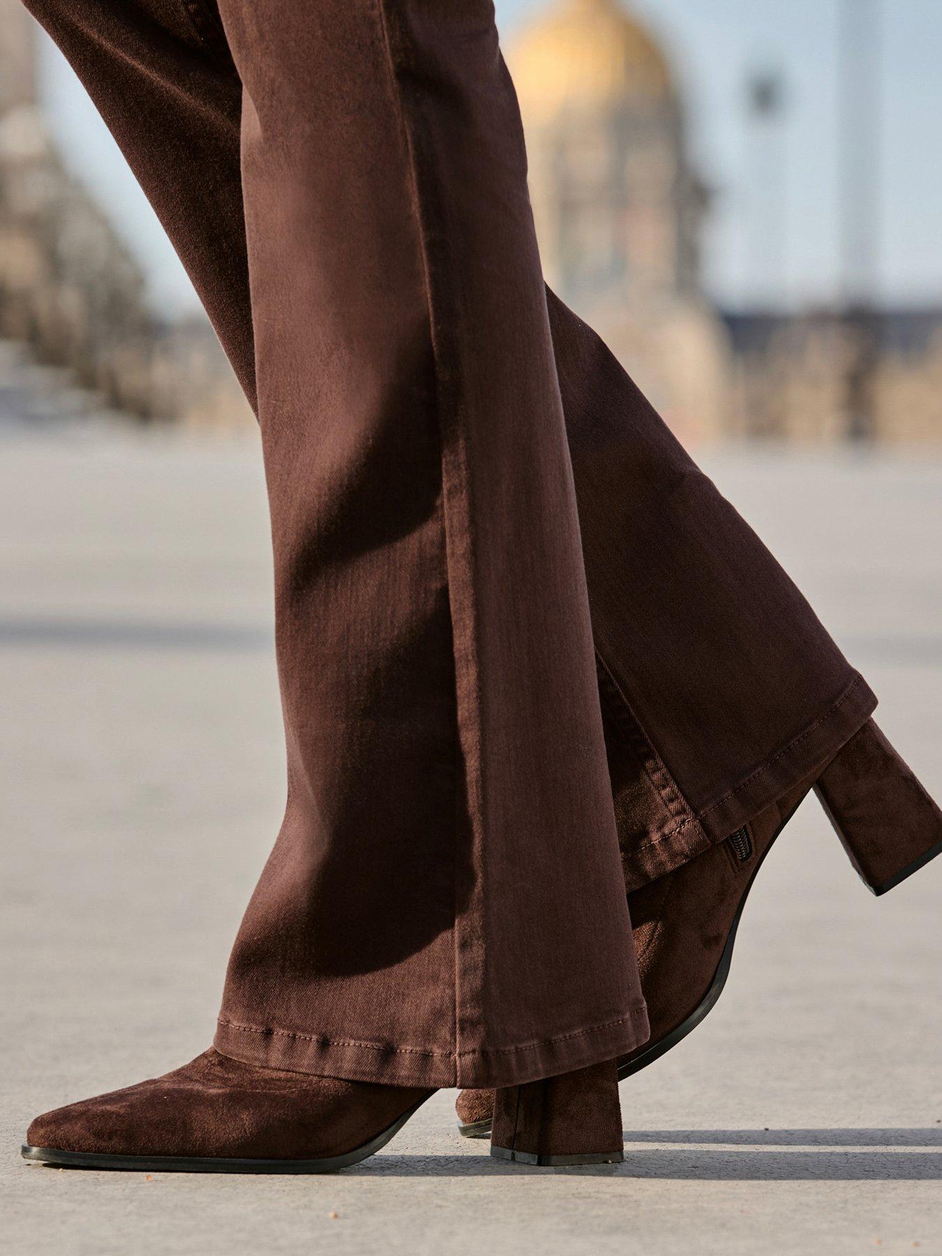 Image 4 of 6 of Sosandar Womens Kick Flare Stretch Jeans - Brown