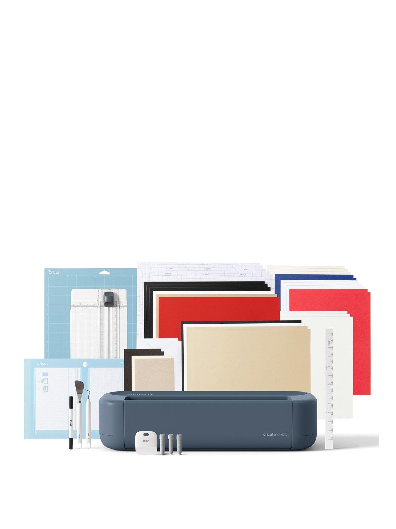 Cricut Maker 5 Essential Bundle