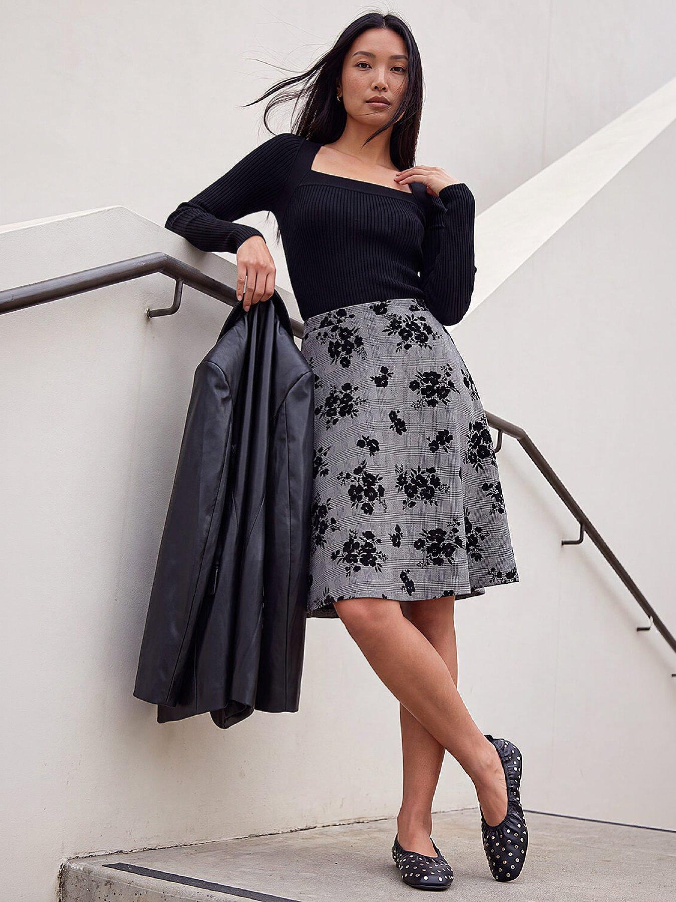 Image 4 of 4 of Roman Womens Skater Check Flocked Floral Skirt - Black