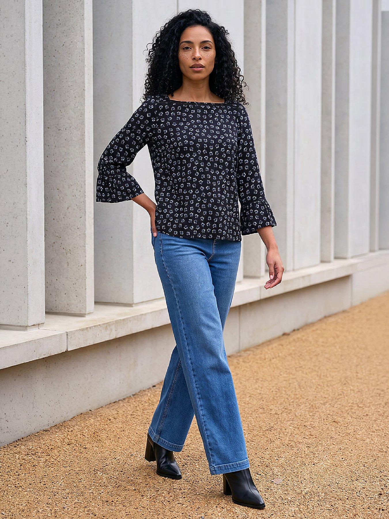 Image 4 of 4 of Roman Ditsy Square Neck Top