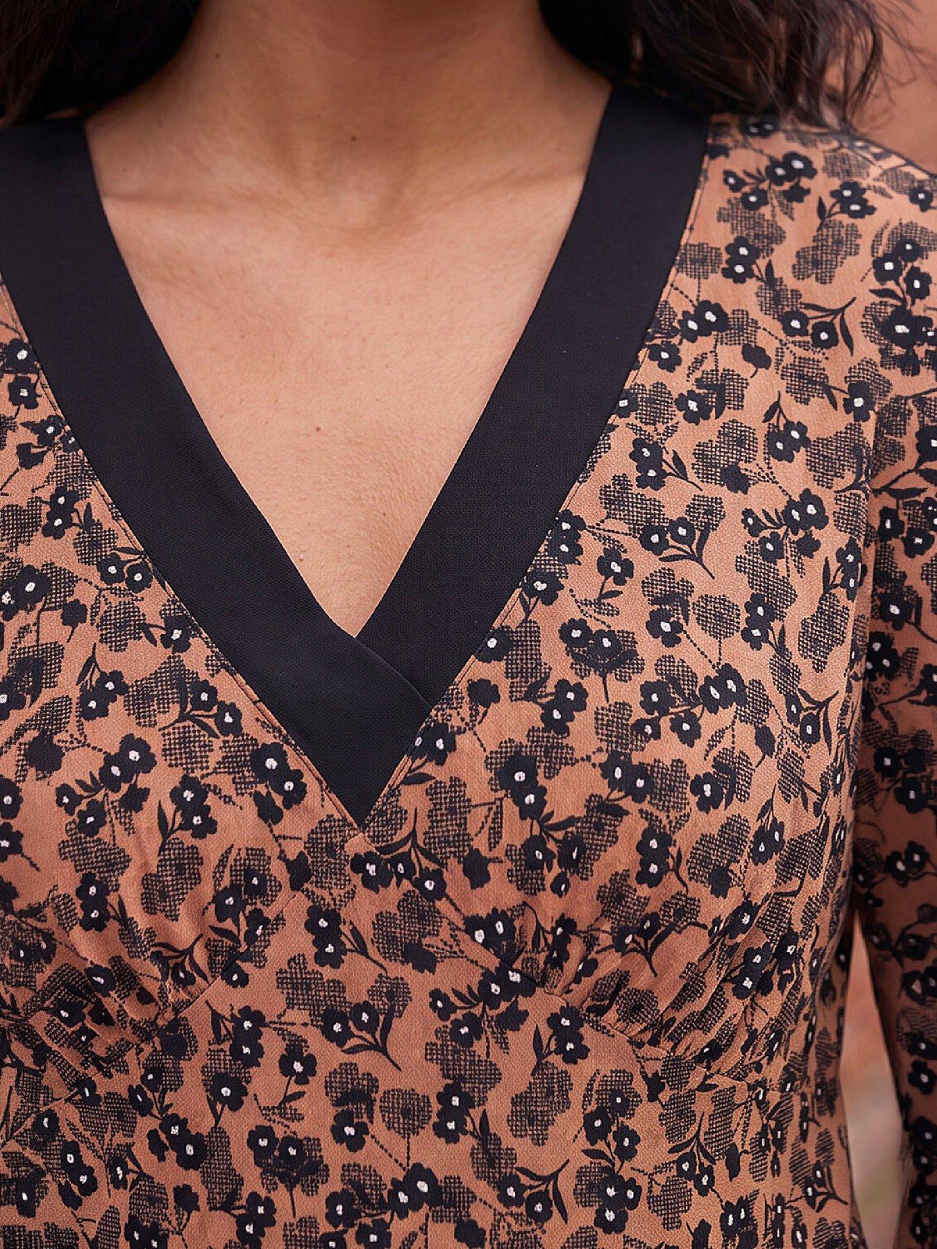 Image 2 of 4 of Roman Roman Womens Ditsy Floral Contrast Neck Blouse - Brown