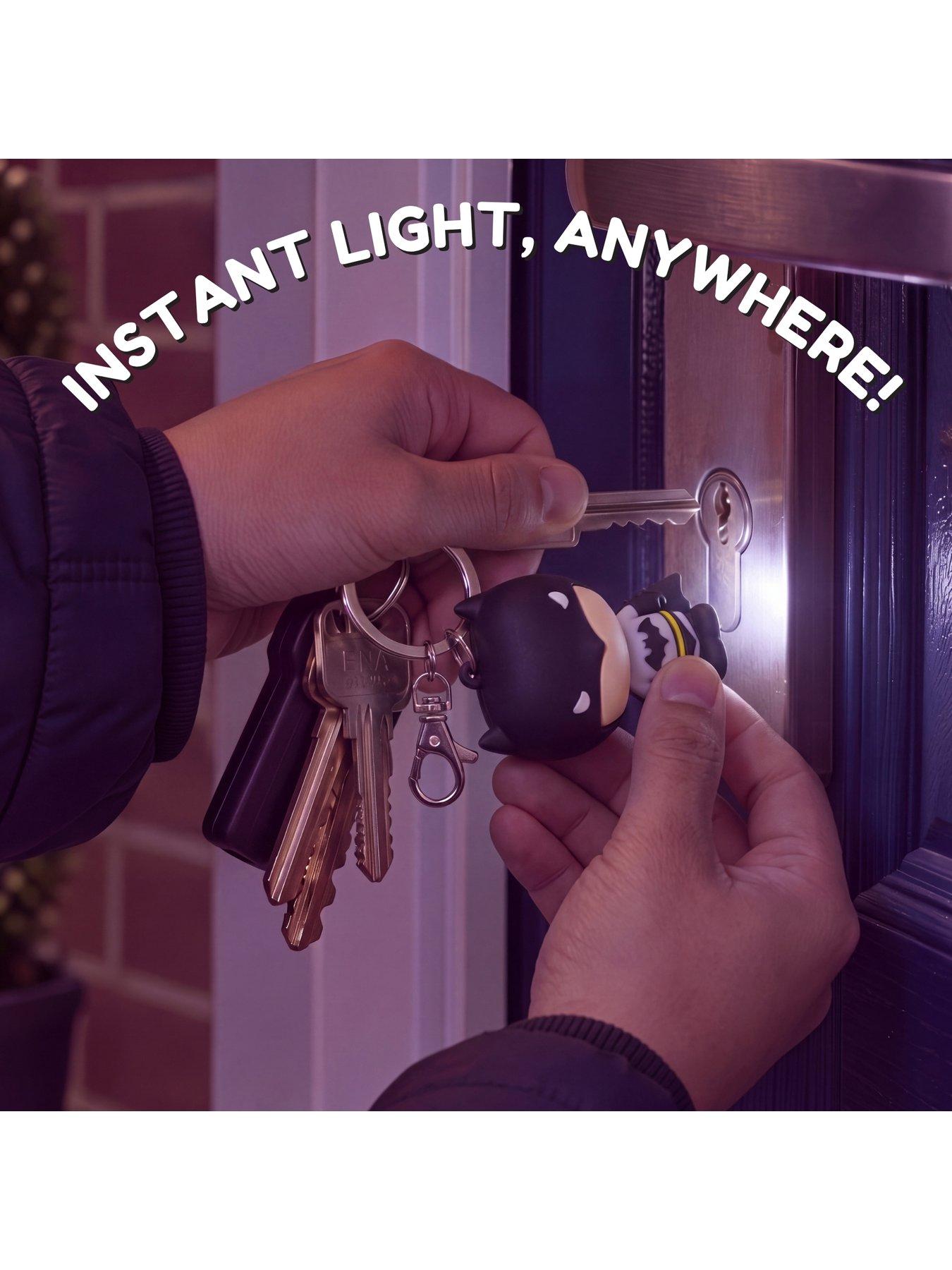 Image 2 of 7 of Batman 3D LED Flashlight Keyring - Multi