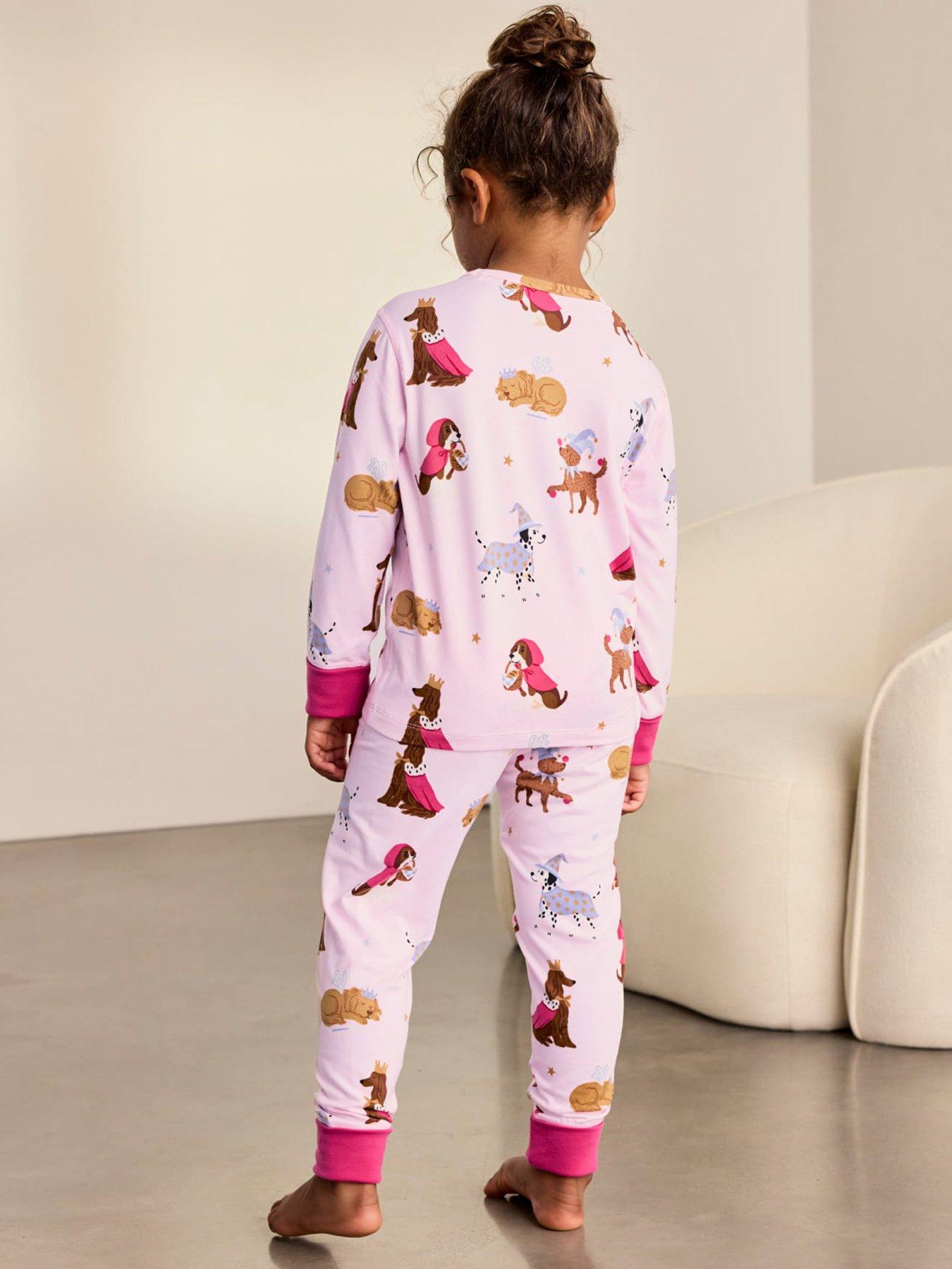 Image 7 of 7 of CHELSEA PEERS Chelsea Peers Kids Two Pack Fairytale Dogs &amp; Princess Cats Print Long Pyjama Set - Multi