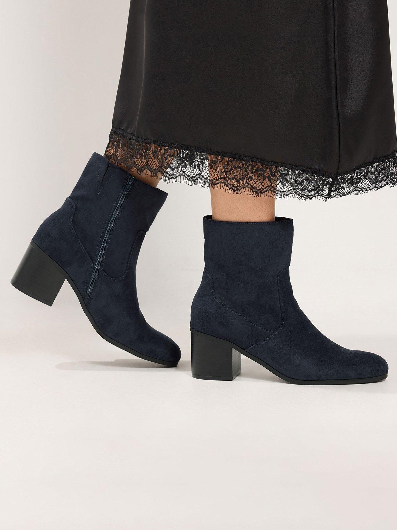 Image 1 of 4 of Yours Wide Fit Soft Square Heel Ankle Boot