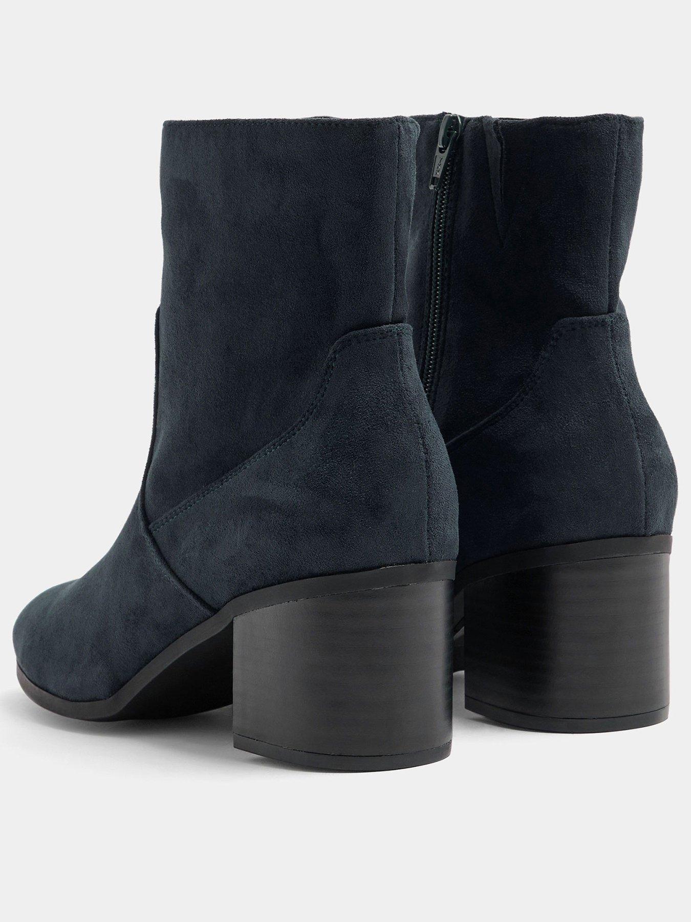 Image 3 of 4 of Yours Wide Fit Soft Square Heel Ankle Boot