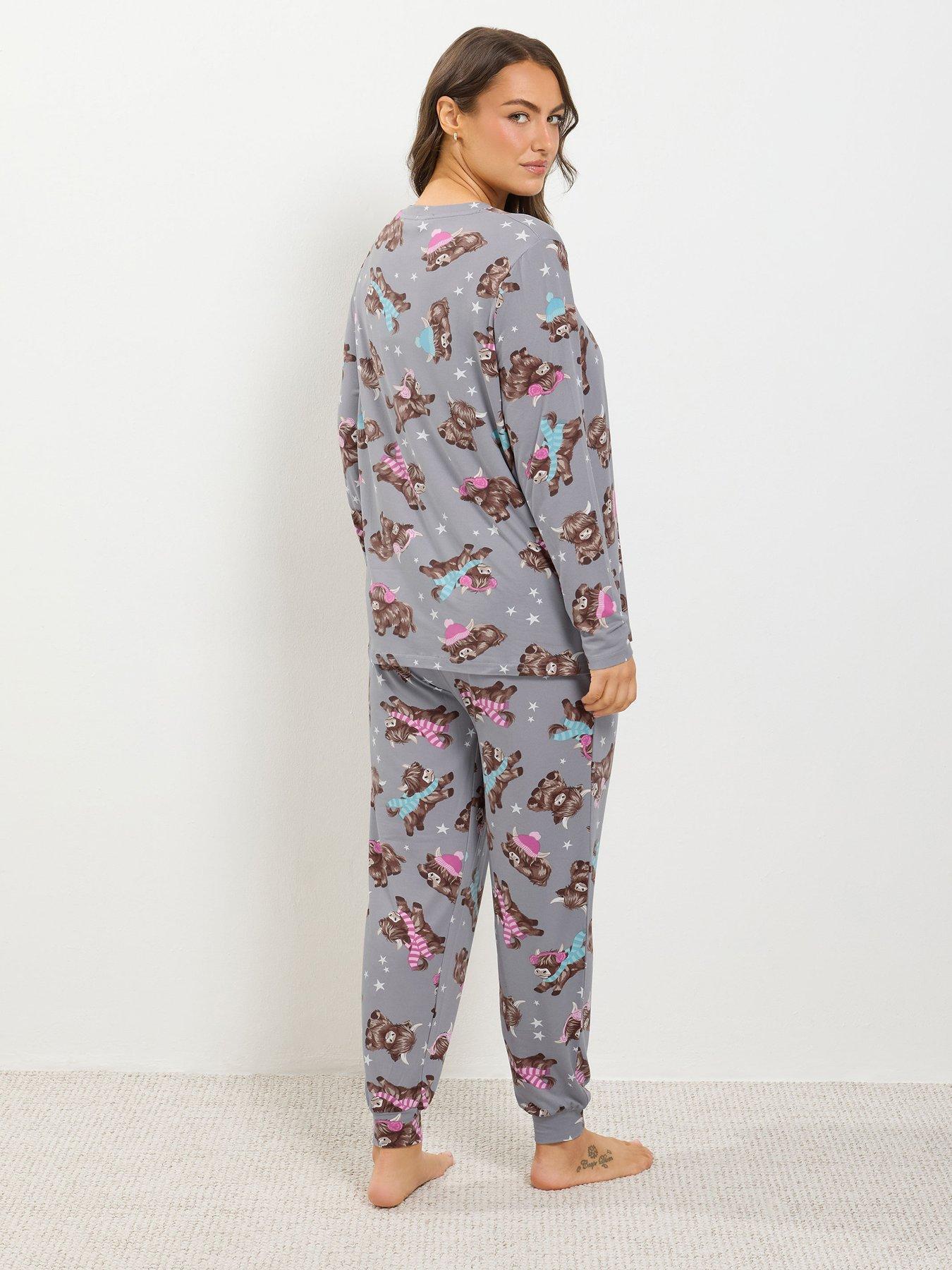 Image 2 of 4 of Yours Womens Curve Highland Cow PJ Set &amp; Eye Mask - Grey