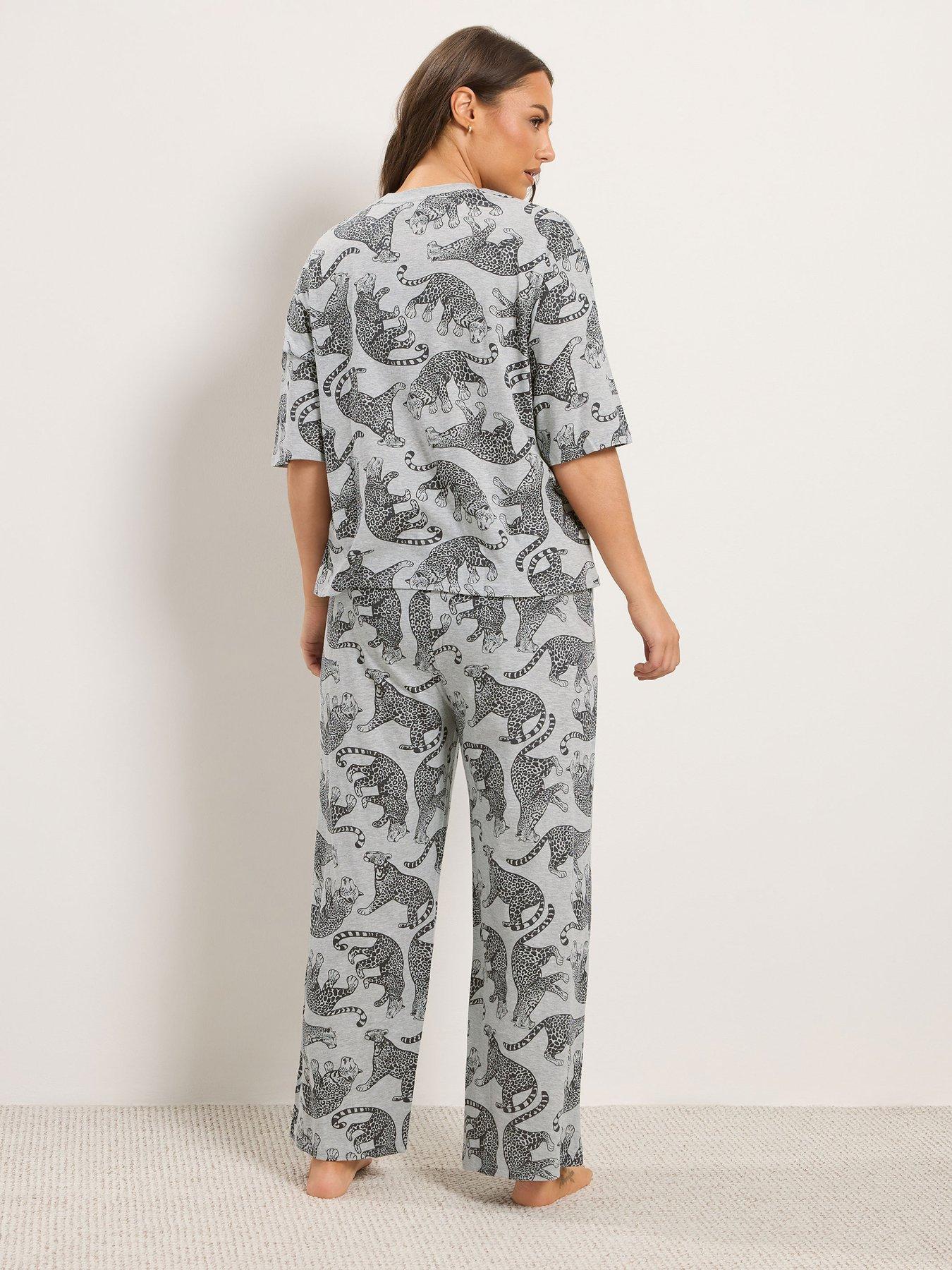 Image 2 of 4 of Yours Curve Leopard Sleep T-shirt Pj Set