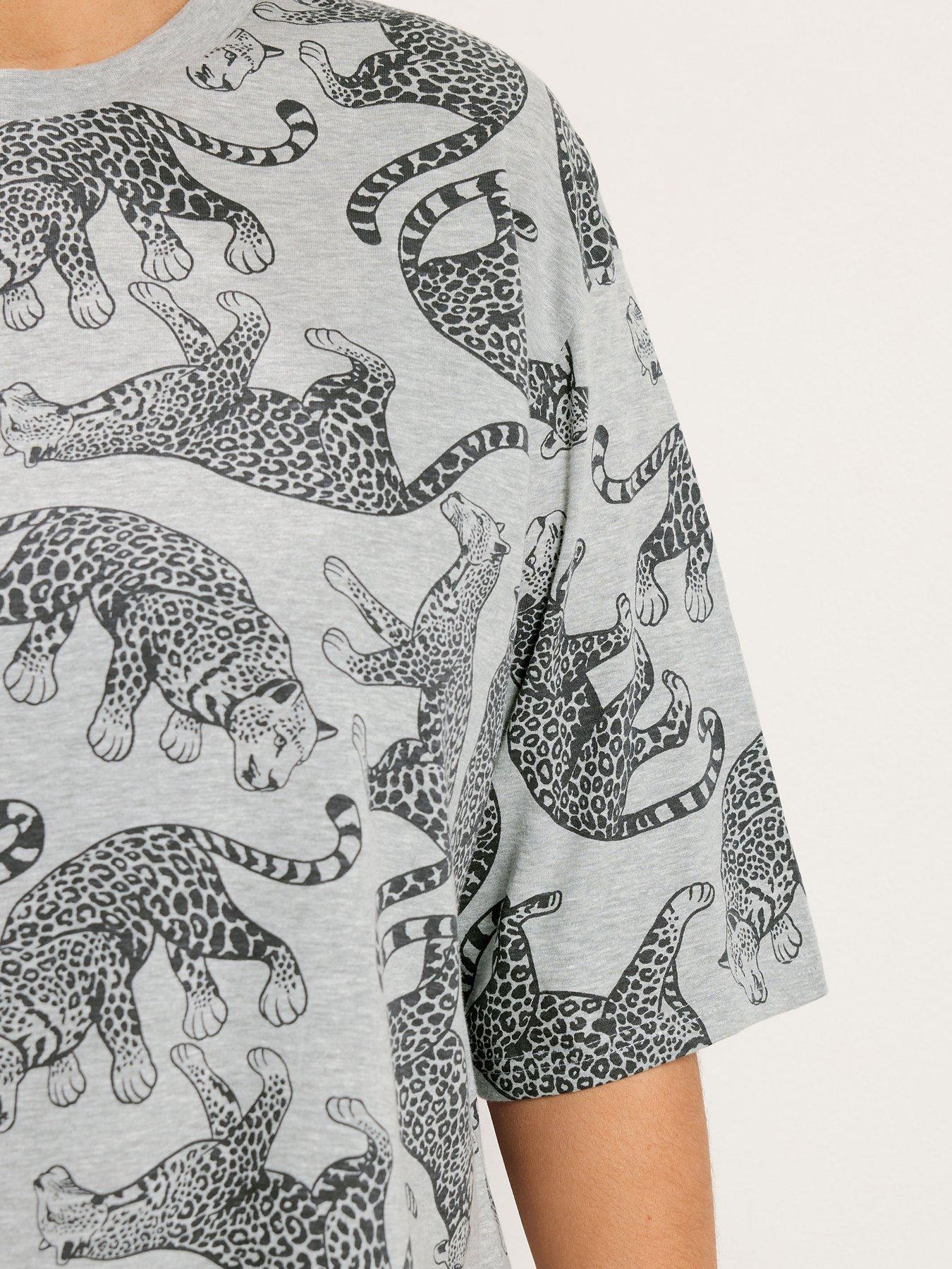 Image 4 of 4 of Yours Curve Leopard Sleep T-shirt Pj Set