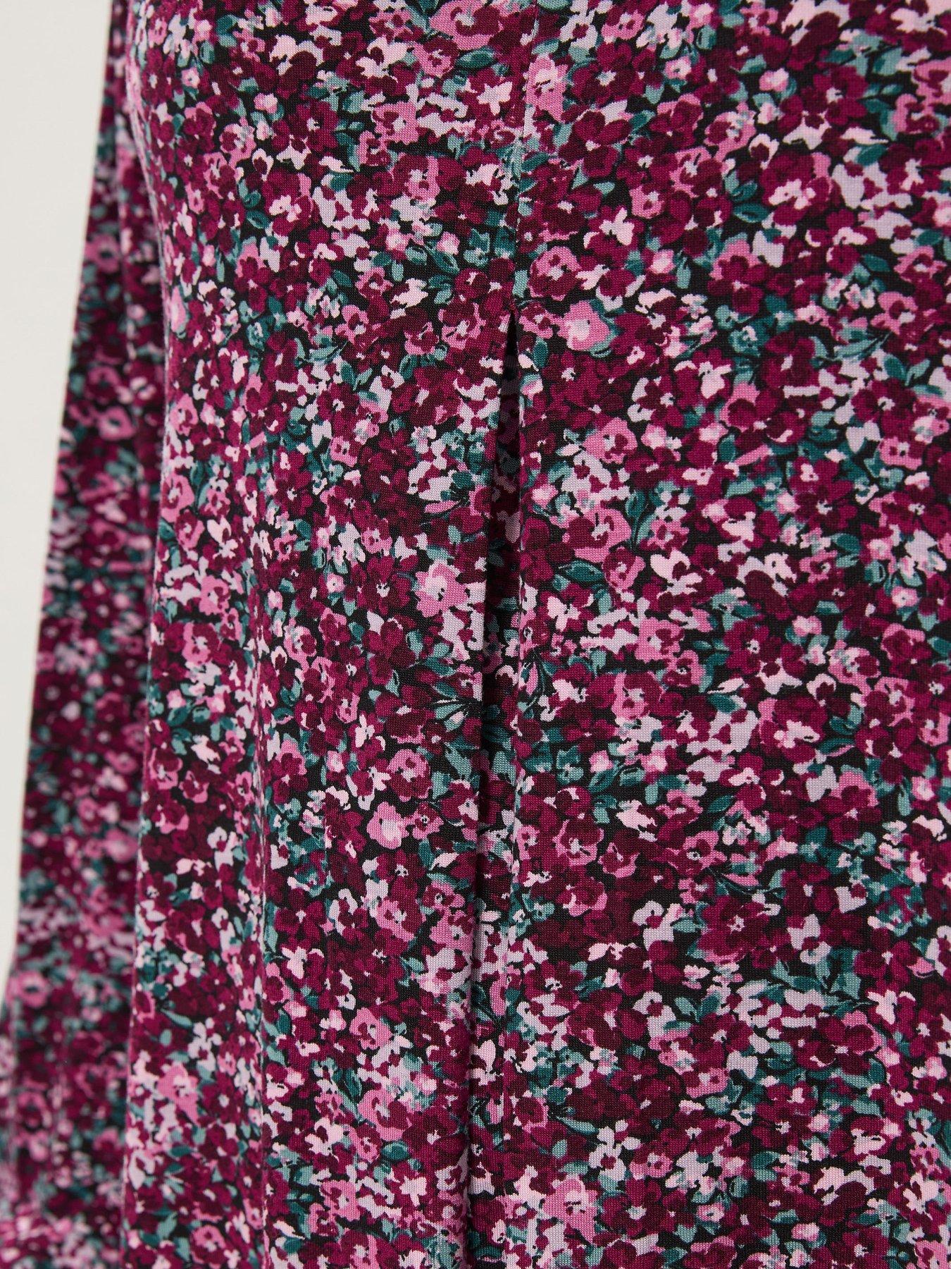 Image 4 of 4 of Yours Womens Curve Pleat Front V-Neck Long Sleeve Top - Purple