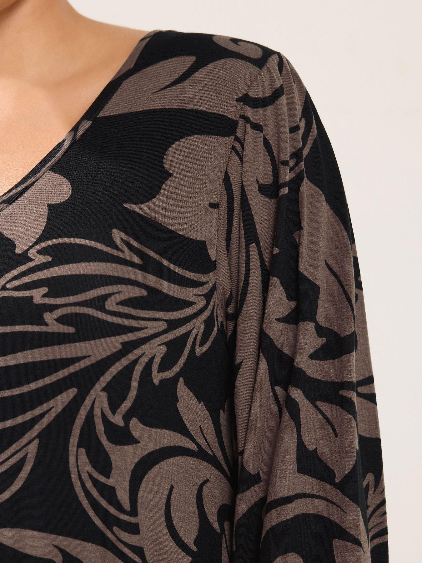Image 4 of 4 of Yours Womens Curve Pleat Front V-Neck Long Sleeve Top - Brown