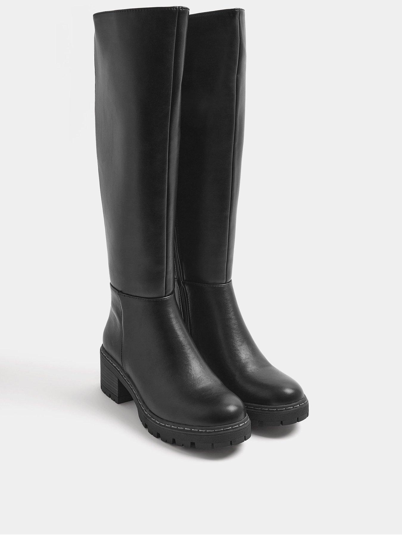 Image 3 of 4 of Yours Wide Fit Strech Back Cleated Boot