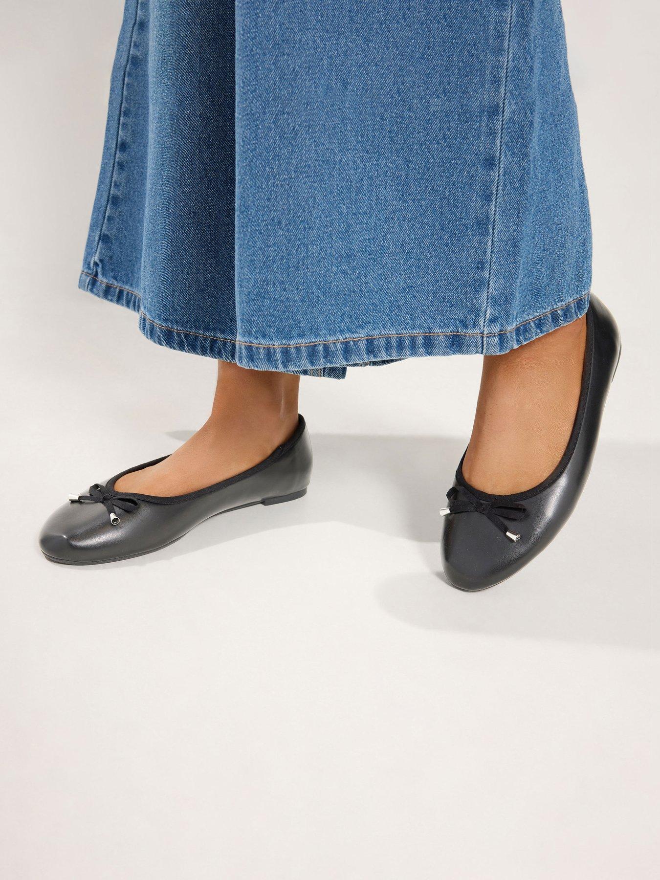 Image 4 of 4 of Yours Womens Wide Fit Blaise Ballet Pump - Black